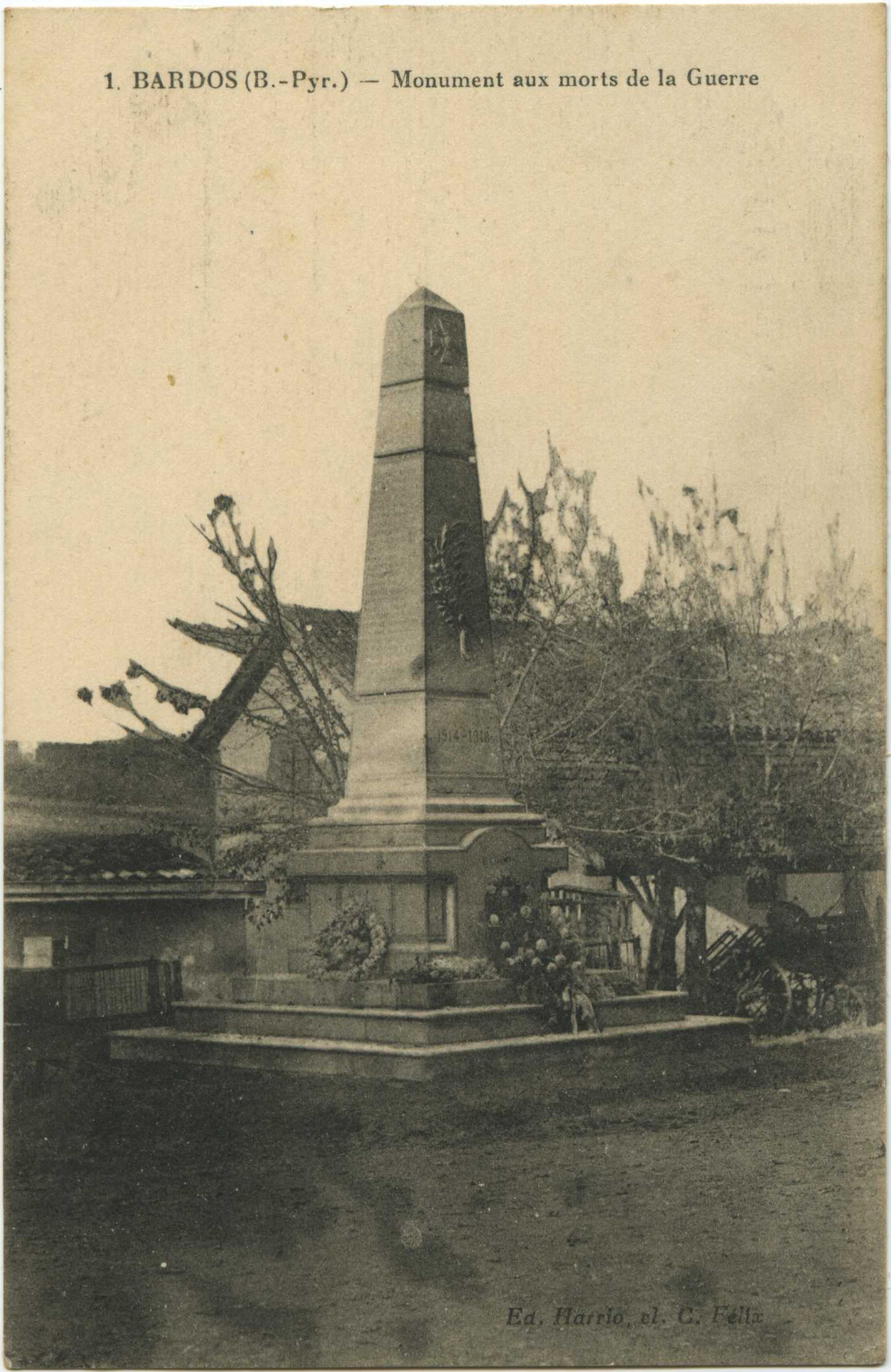 Bardos - Monument aux morts de la Guerre