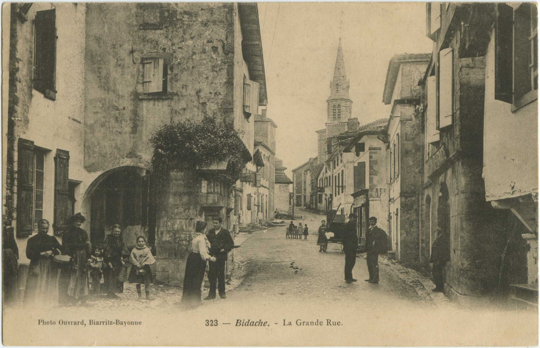 Bidache - La Grande Rue