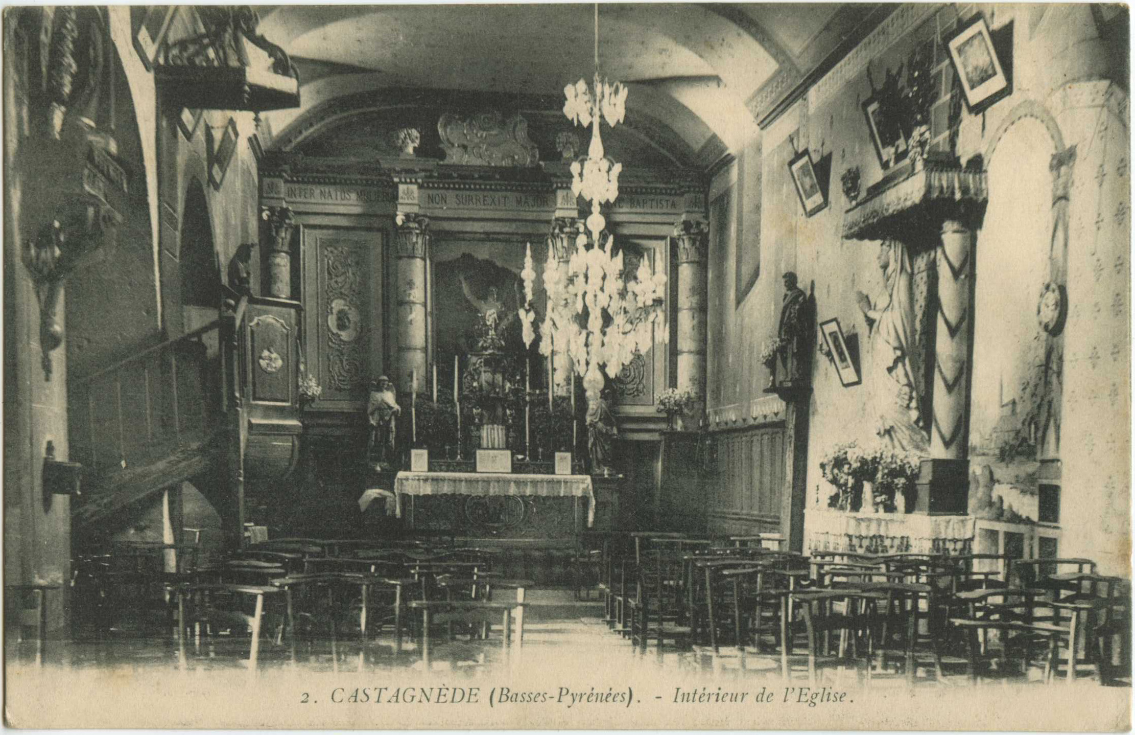 Castagnède - Intérieur de l'Eglise.