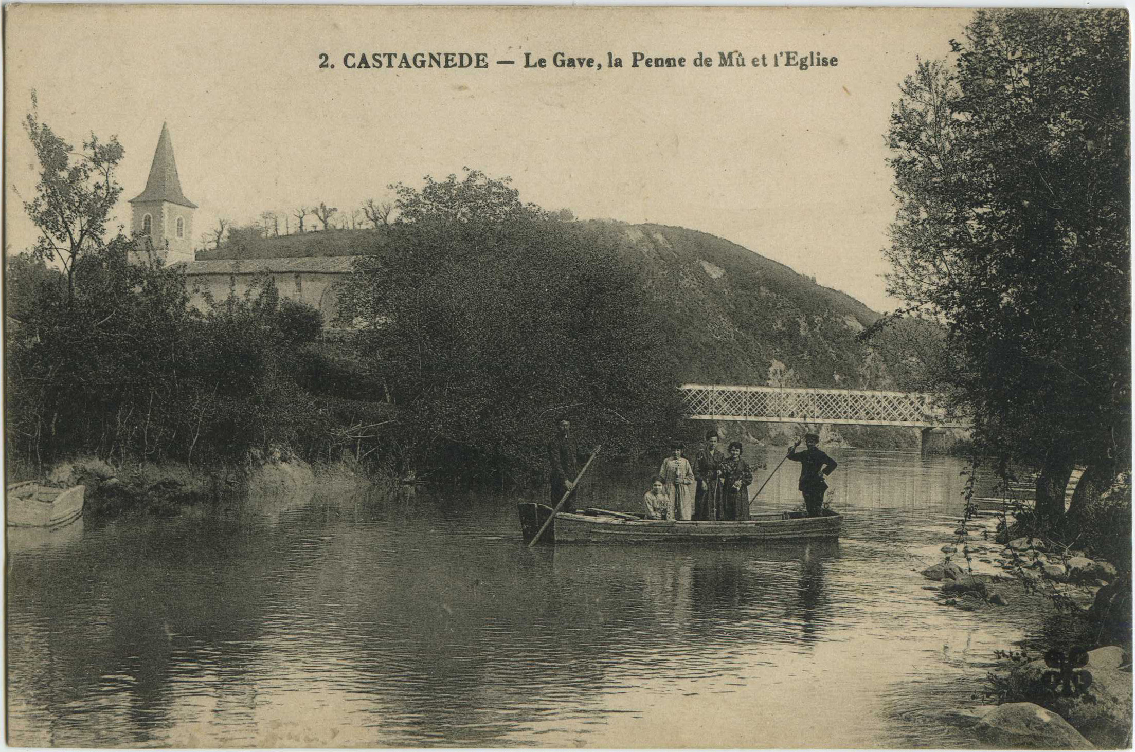 Castagnède - Le Gave, la Penne de Mû et l'Eglise