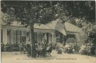 Carte postale ancienne - Dax - Etablissement Thermal LES BAIGNOTS - Le Café et le Petit Geyser