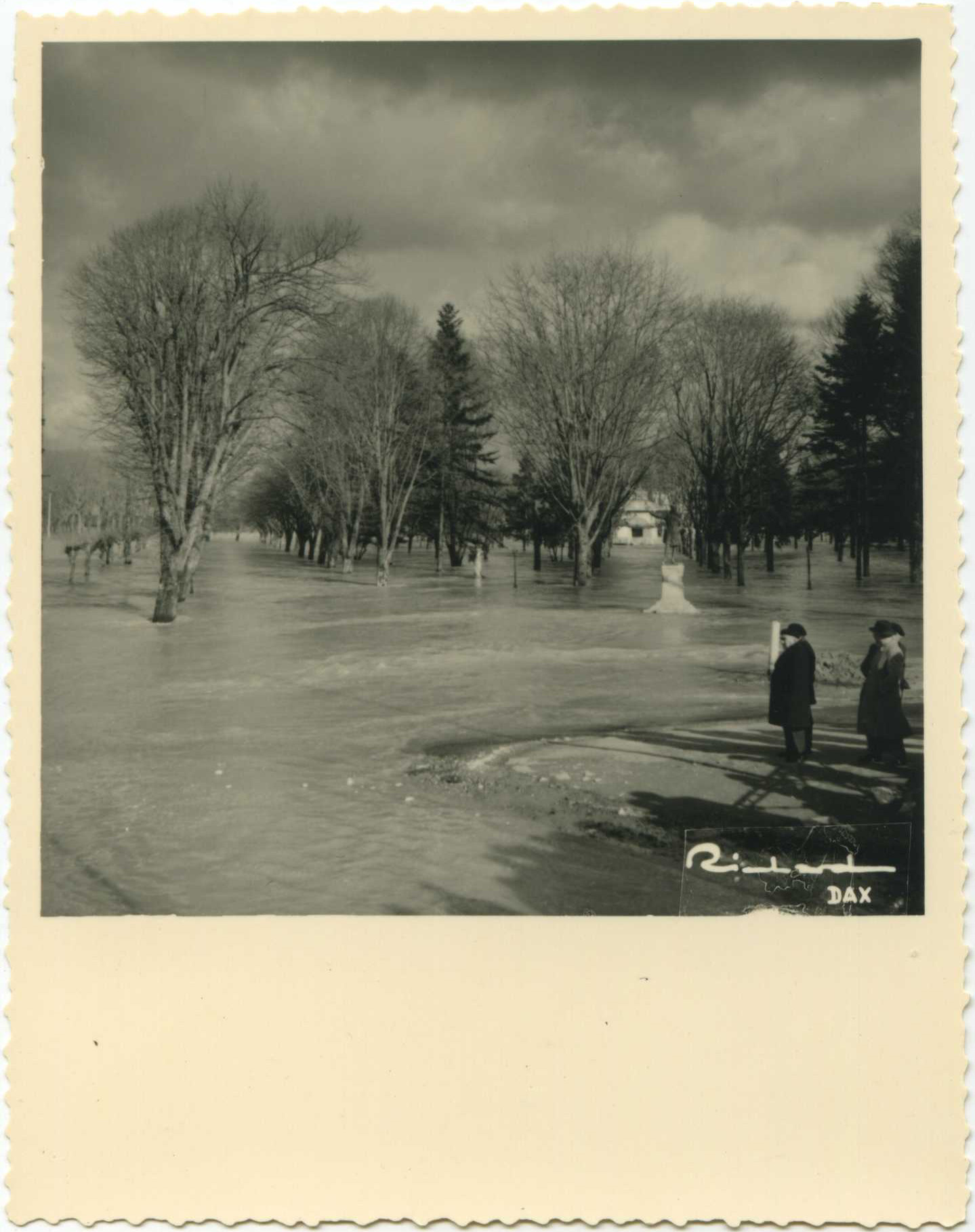 Dax - Photo - Crue de 1952 - Le parc Théodore Denis
