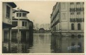 Carte postale ancienne - Dax - Photo - Crue de 1952 - L'hôtel Graciet et les Grands Thermes