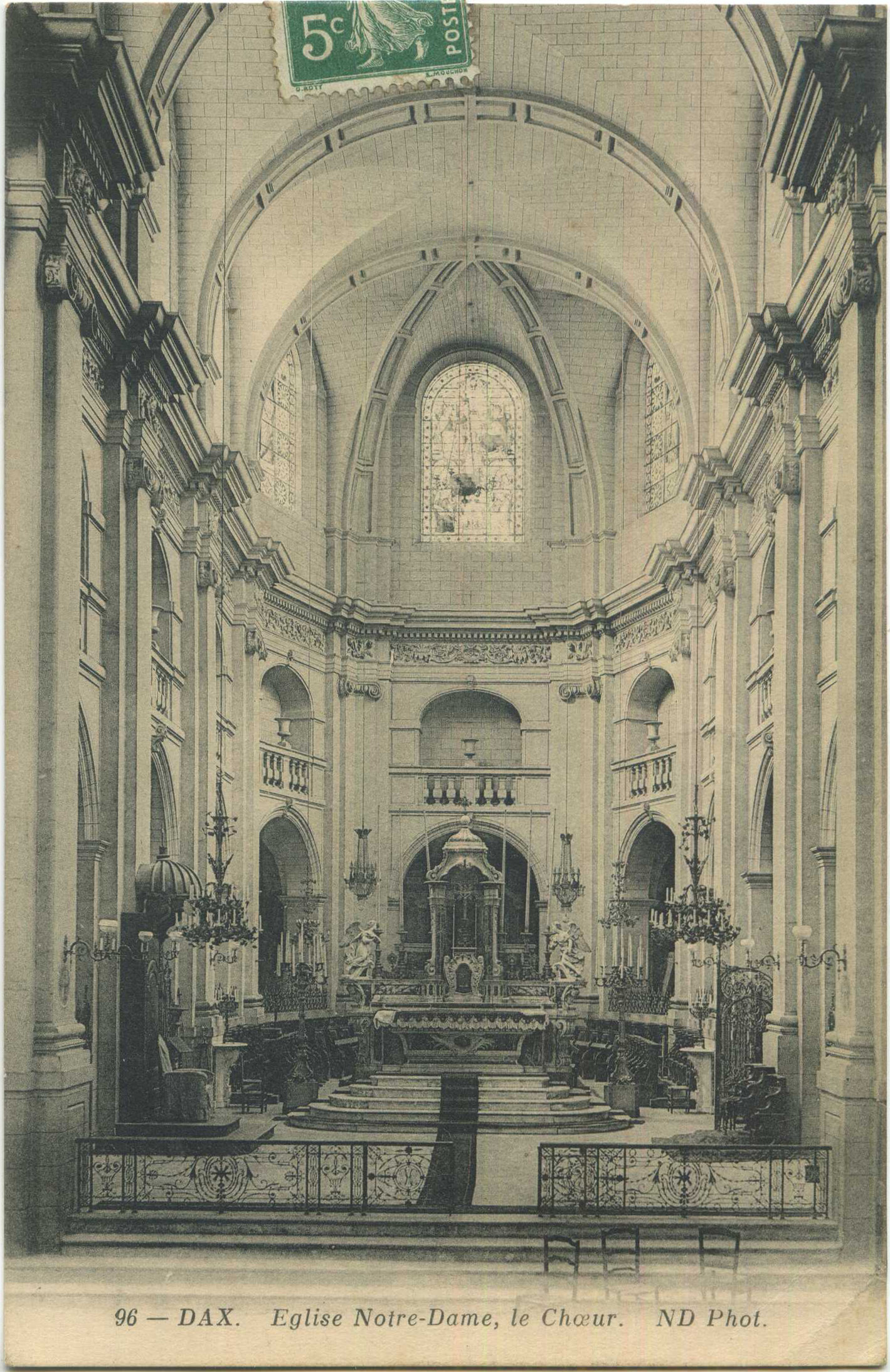 Dax - Eglise Notre-Dame, le Choeur.