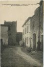 Carte postale ancienne - Guiche - Vieille rue près des ruines du vieux Château (XIV<sup>e</sup> siècle)
