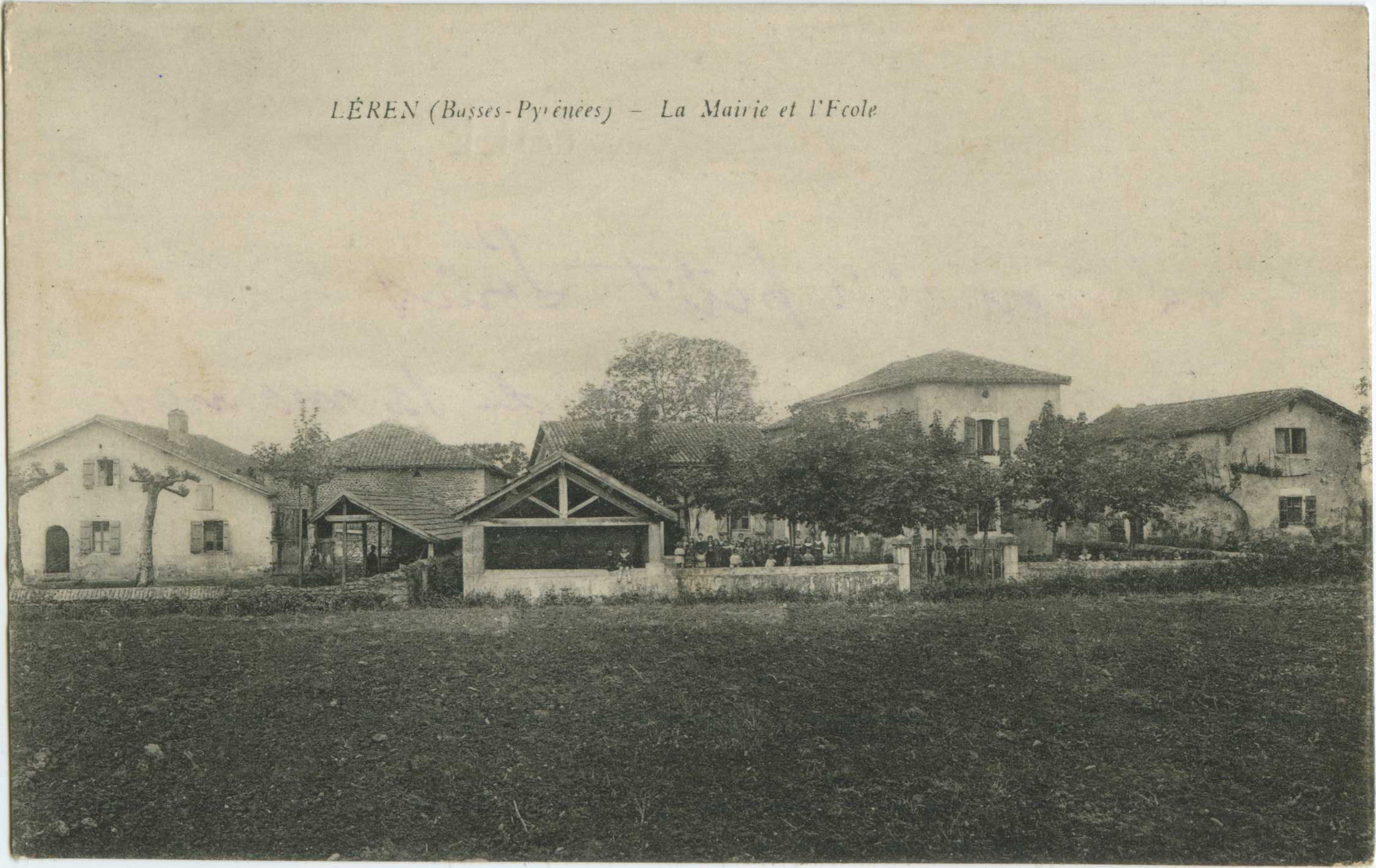 Léren - La Mairie et l'Ecole