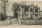 Carte postale ancienne - Saint-Pé-de-Léren - La Mairie et l'Ecole