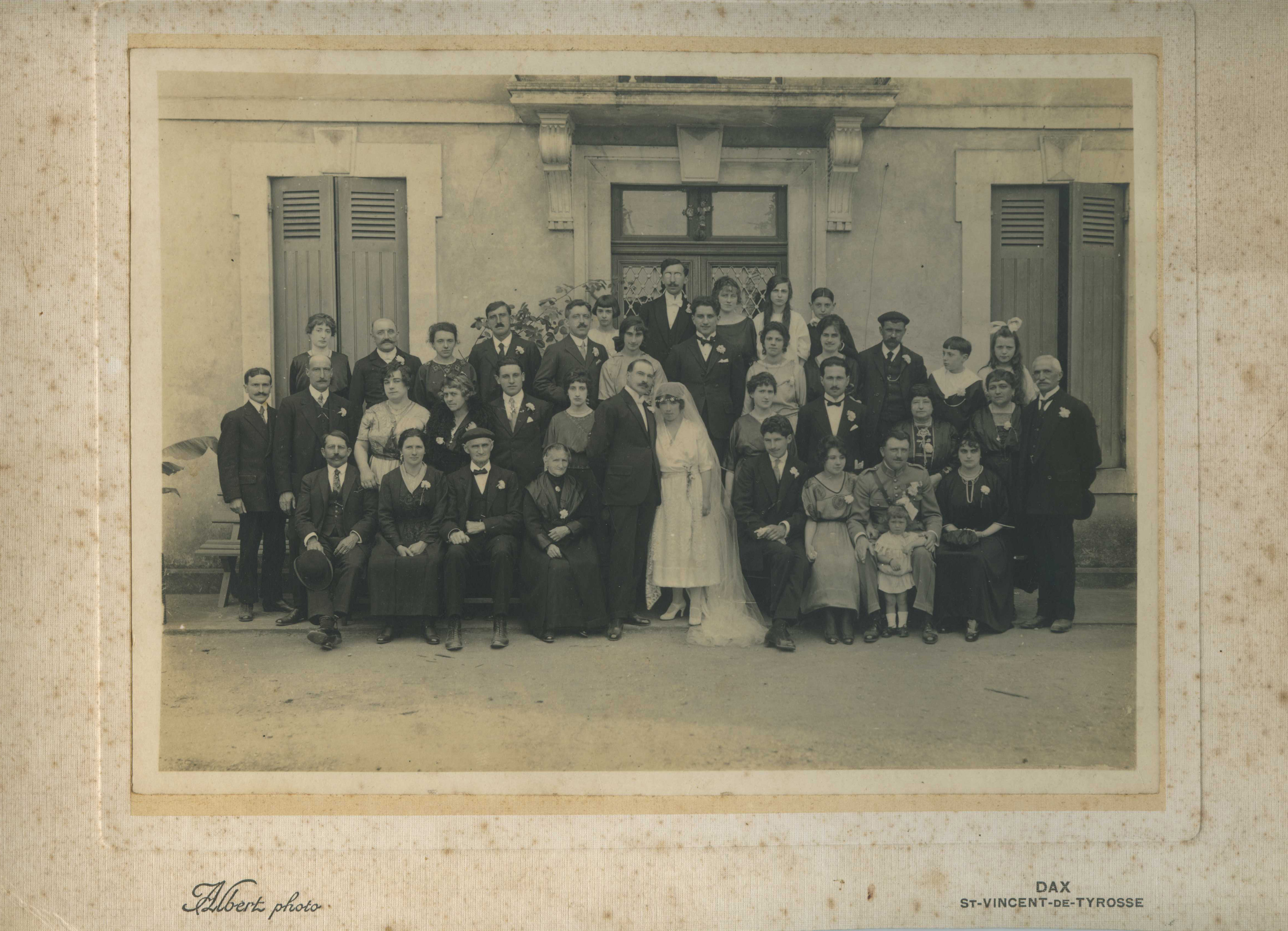 Saint-Vincent-de-Paul - Photo de mariage d'Arthur Dominique Campet et Marie-Louise Charlotte Garbay (Buglose - 13 ou 14 juin 1921)
