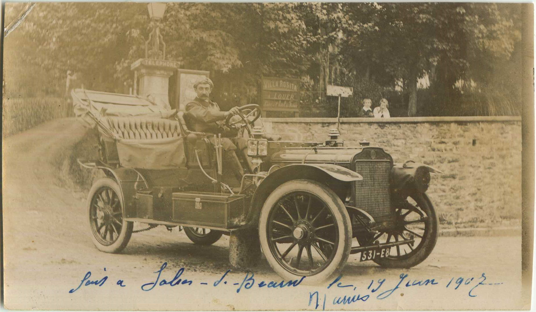 Salies-de-Béarn - Photo - Brasier 16 HP de 1906 devant l'entrée de l'Hôtel de France et d'Angleterre (1907)