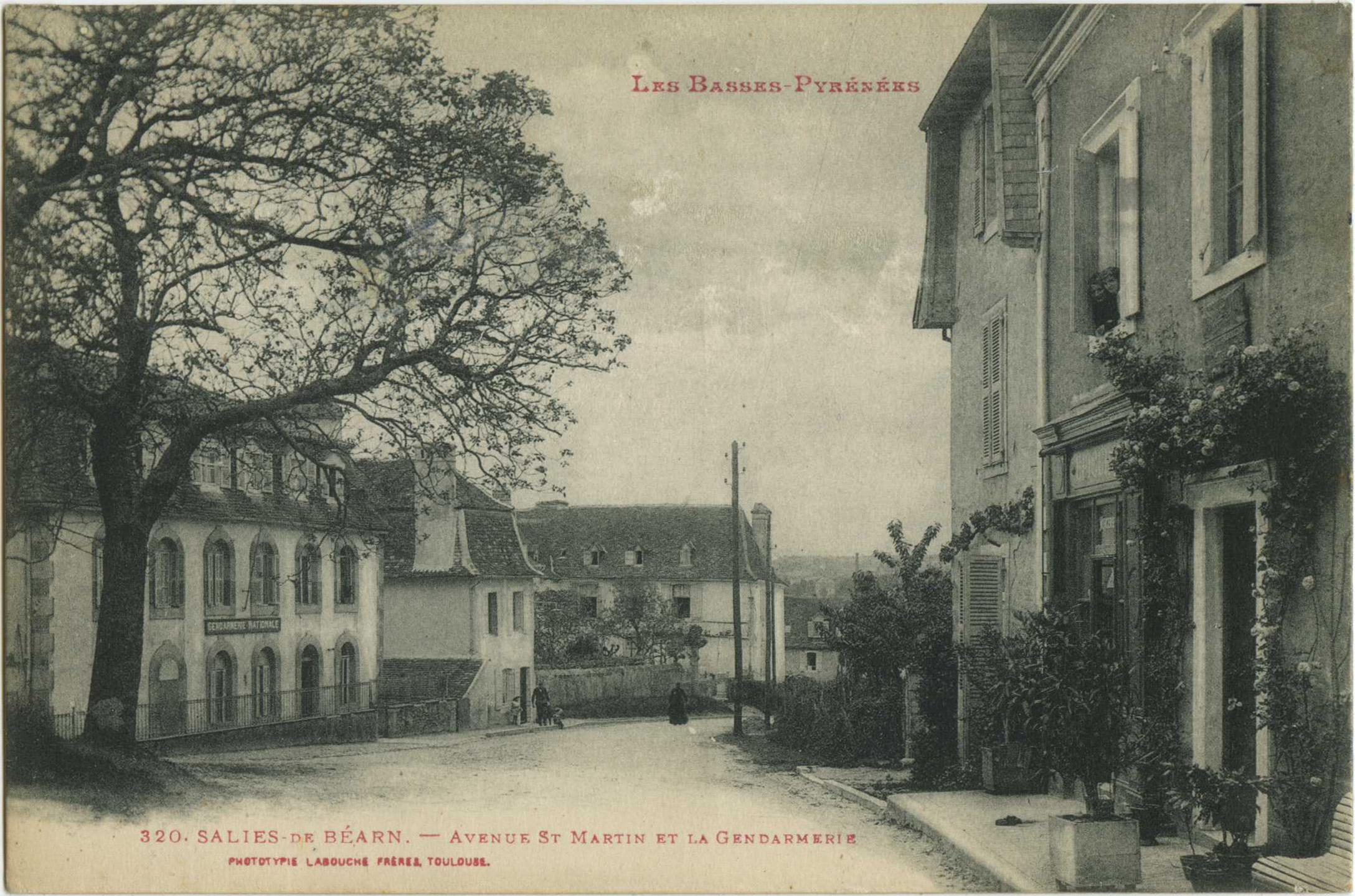 Salies-de-Béarn - Avenue St Martin et la Gendarmerie