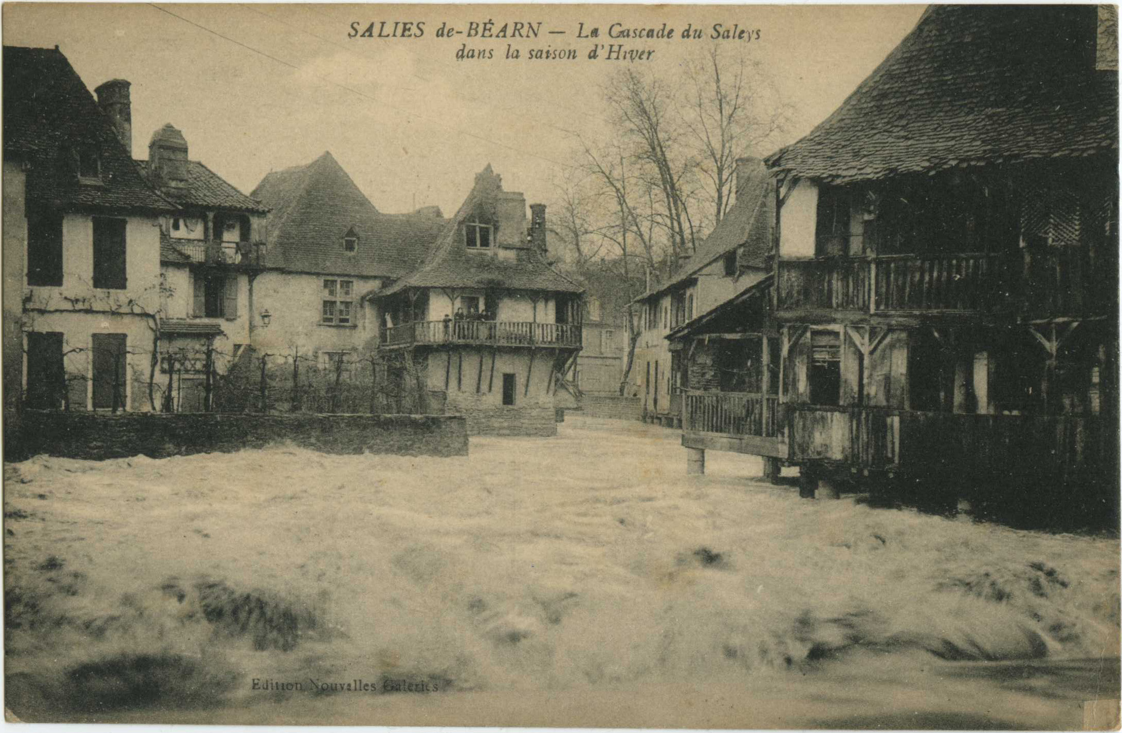 Salies-de-Béarn - La Cascade du Saleys dans la saison d'Hiver