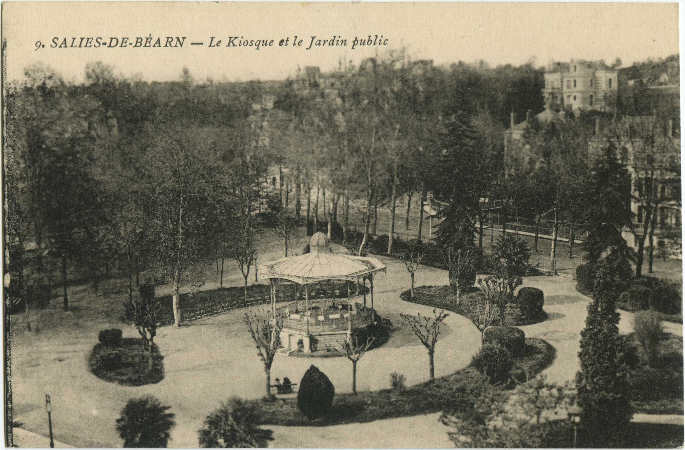 Salies-de-Béarn - Le Kiosque et le Jardin public