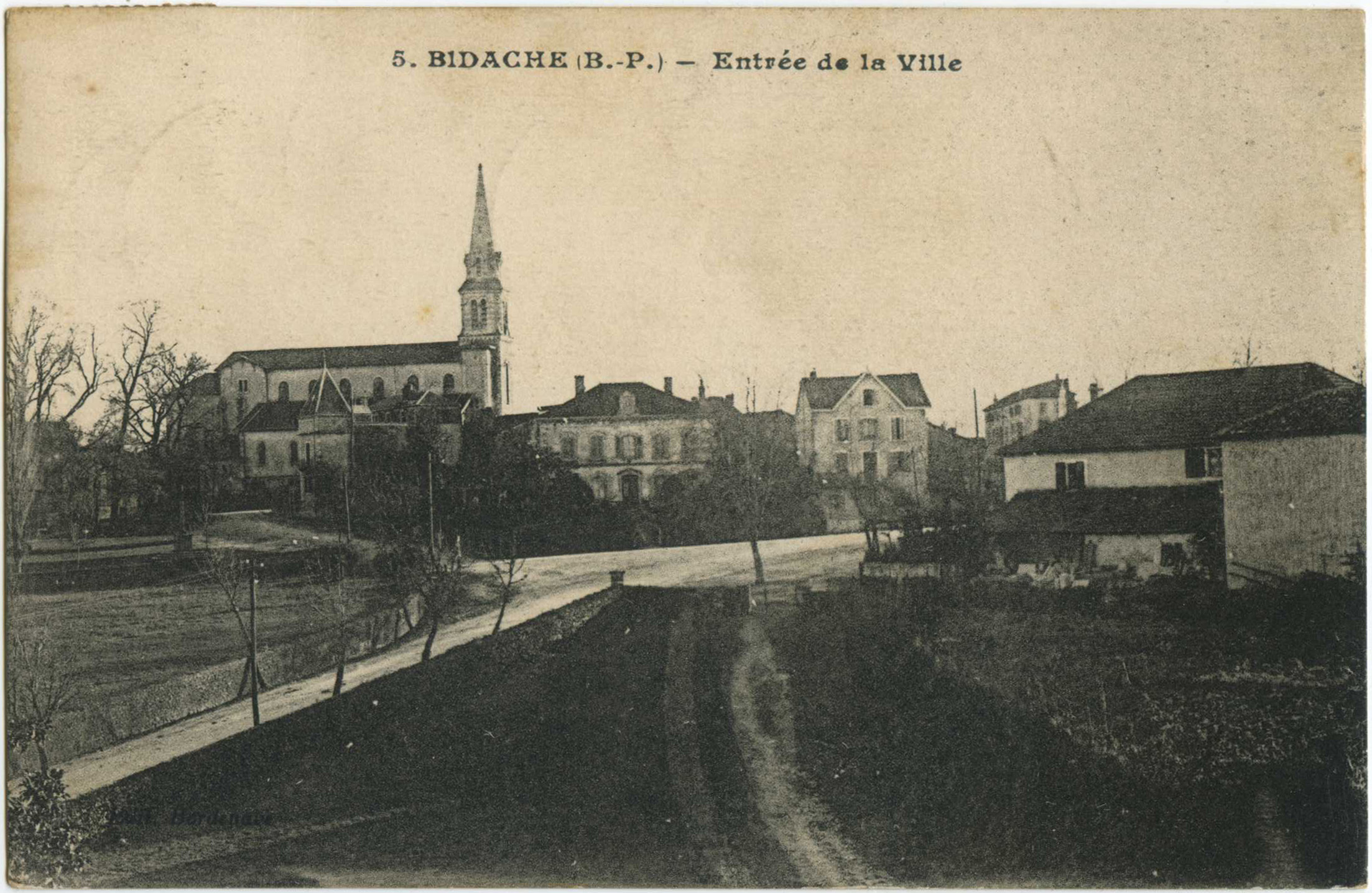 Bidache - Entrée de la Ville