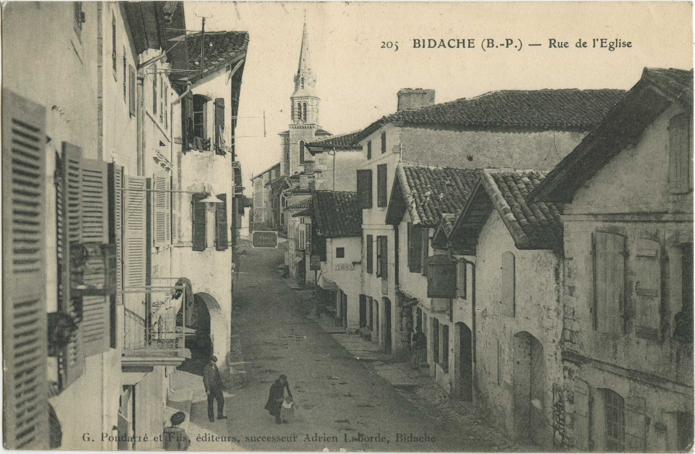 Bidache - Rue de l'Eglise