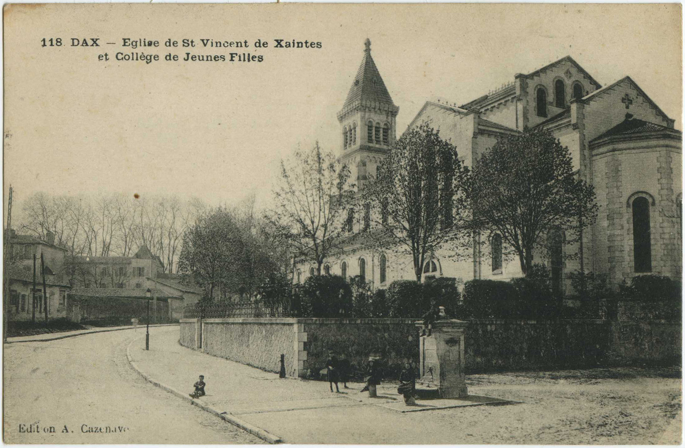 Dax - Eglise de St Vincent de Xaintes et Collège de Jeunes Filles