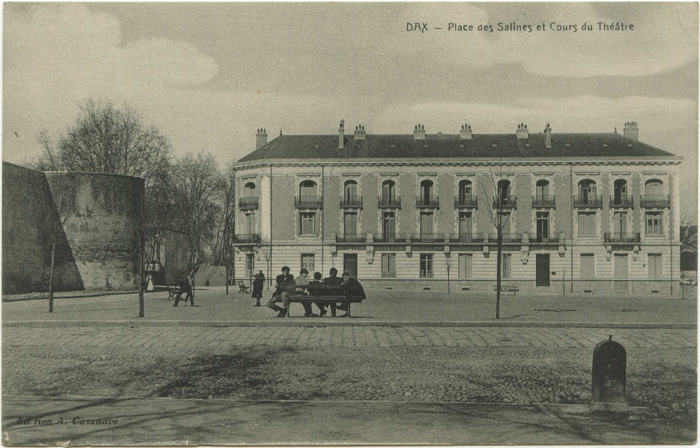 Dax - Place des Salines et Cours du Théâtre