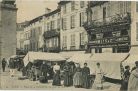 Carte postale ancienne - Dax - Place de la Cathédrale un Jour de Marché