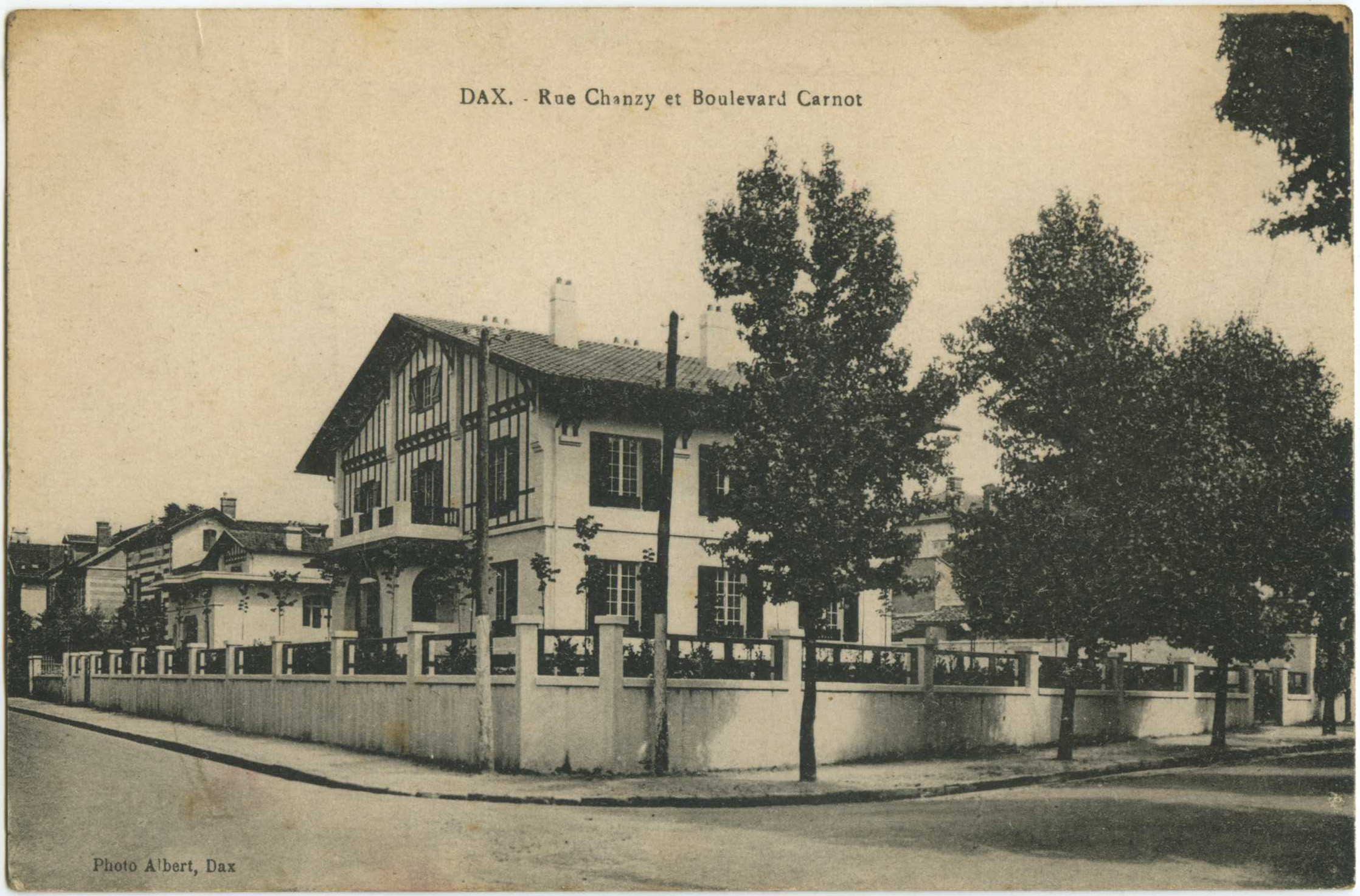 Dax - Rue Chanzy et Boulevard Carnot