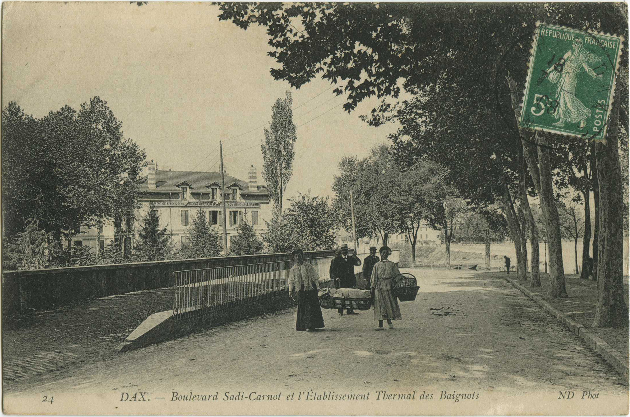 Dax - Boulevard Sadi-Carnot et l'Établissement Thermal des Baignots