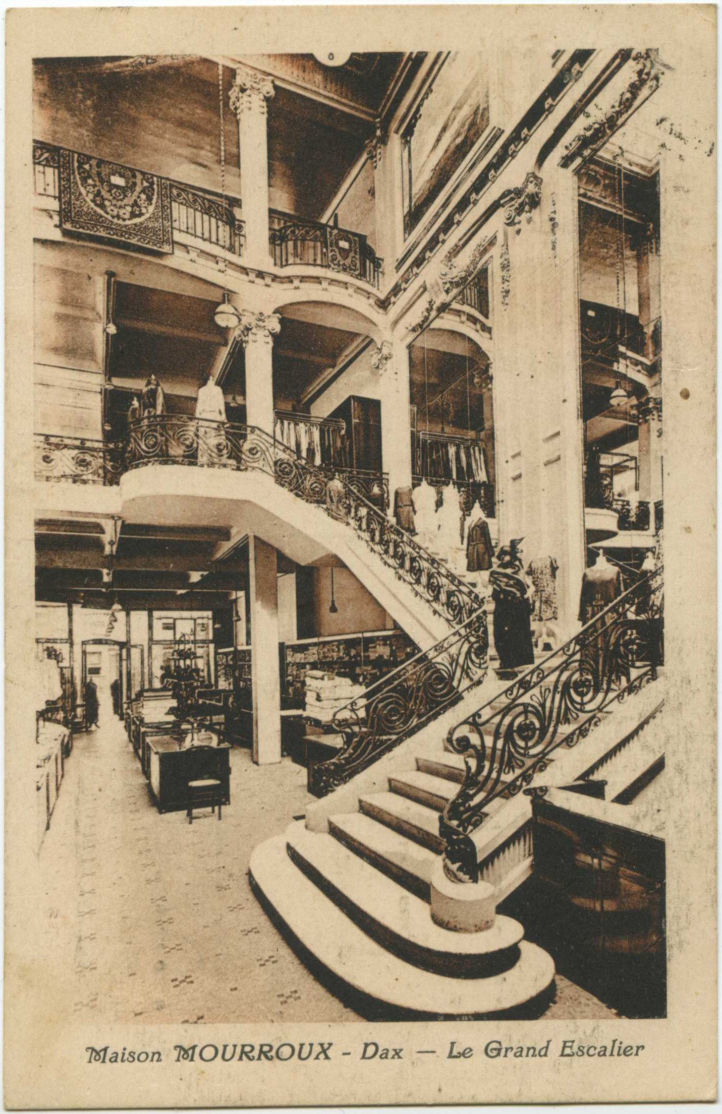 Dax - Maison MOURROUX - Le Grand Escalier