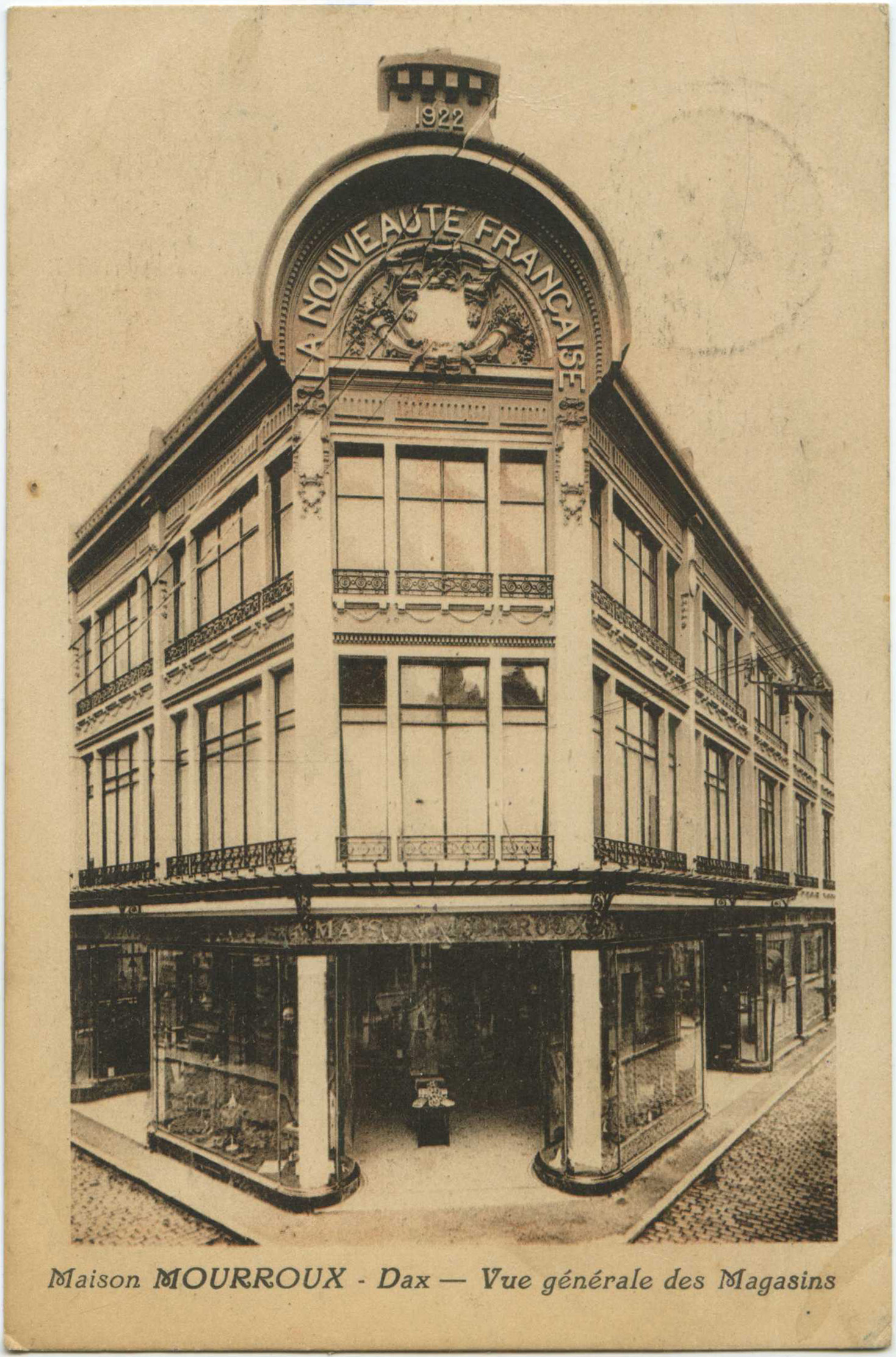 Dax - Maison MOURROUX - Vue générale des Magasins