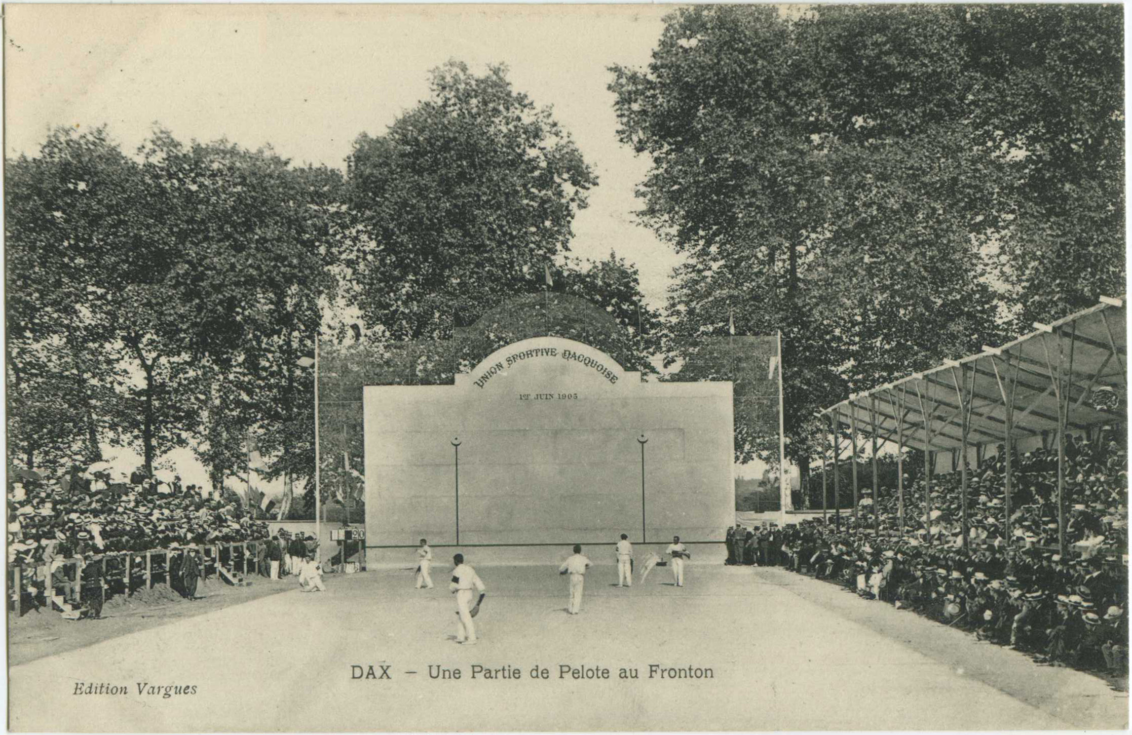 Dax - Une Partie de Pelote au Fronton