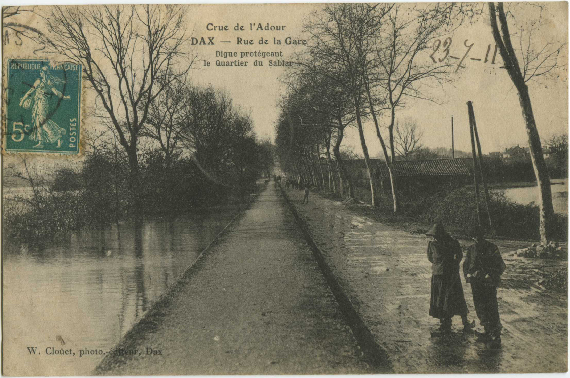 Dax - Crue de l'Adour - Rue de la Gare - Digue protégeant le Quartier du Sablar