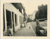 Carte postale ancienne - Dax - Photo - Les halles - Devanture de la Crêmerie Landaise (peut-être années 50)