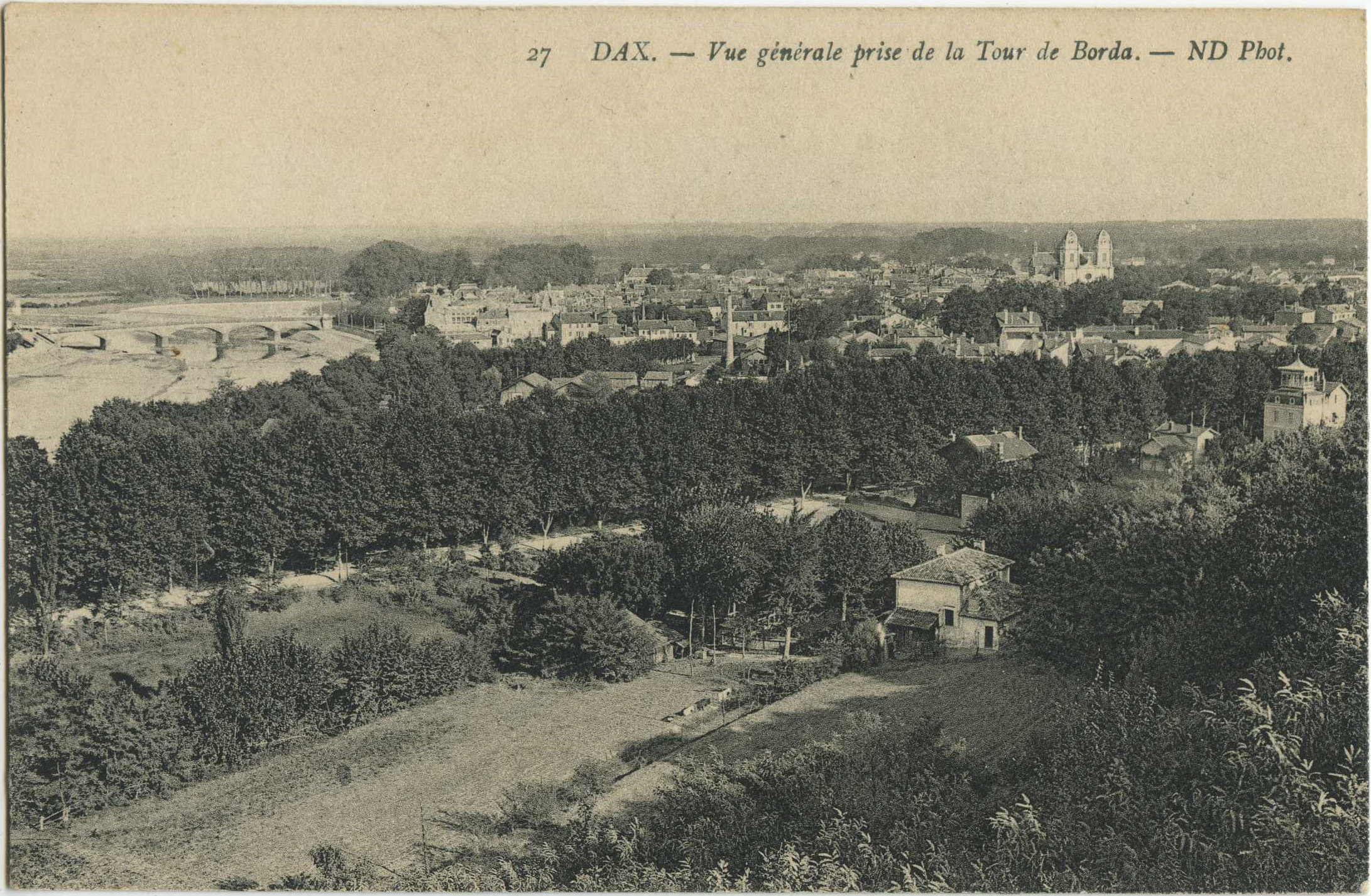 Dax - Vue générale prise de la Tour de Borda.