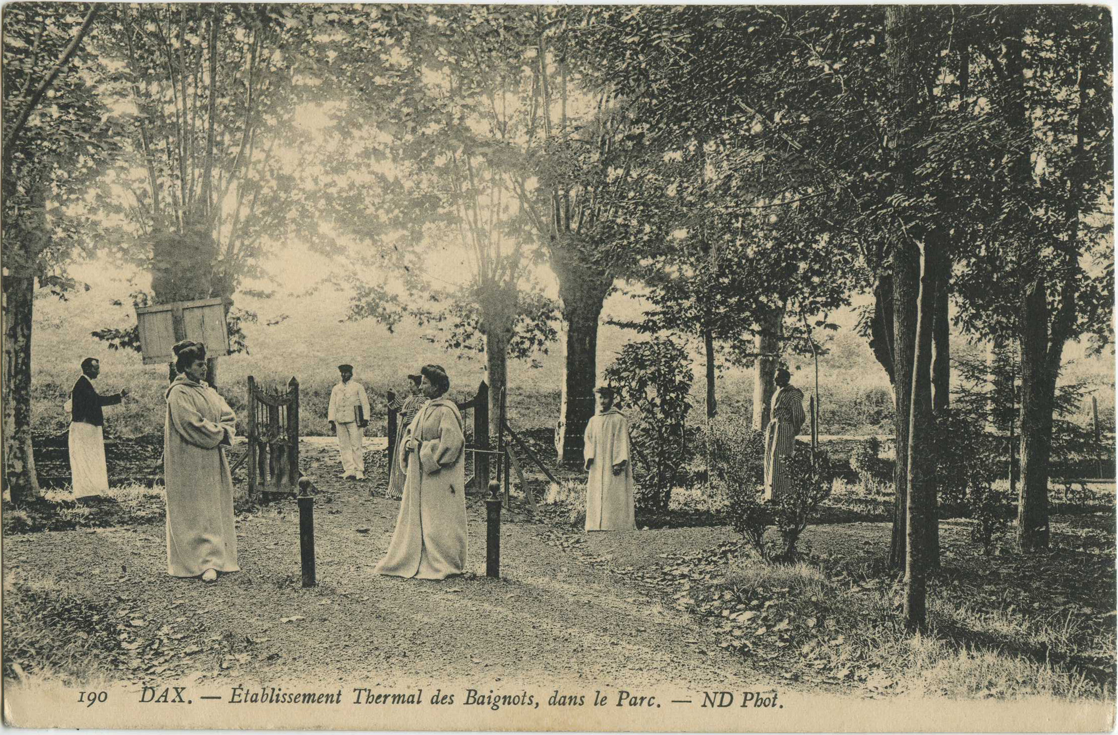 Dax - Établissement Thermal des Baignots, dans le Parc.