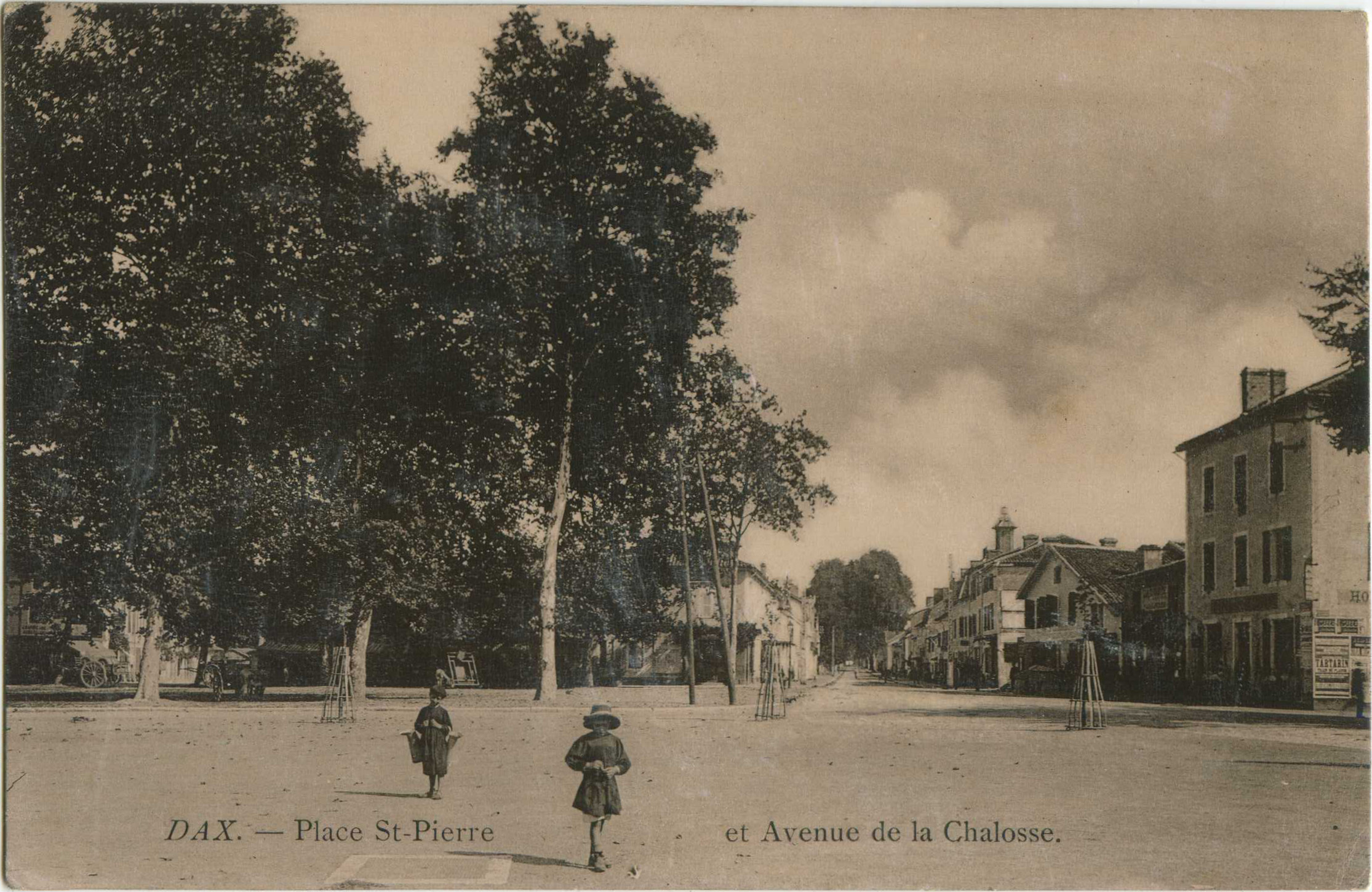 Dax - Place St-Pierre et Avenue de la Chalosse.