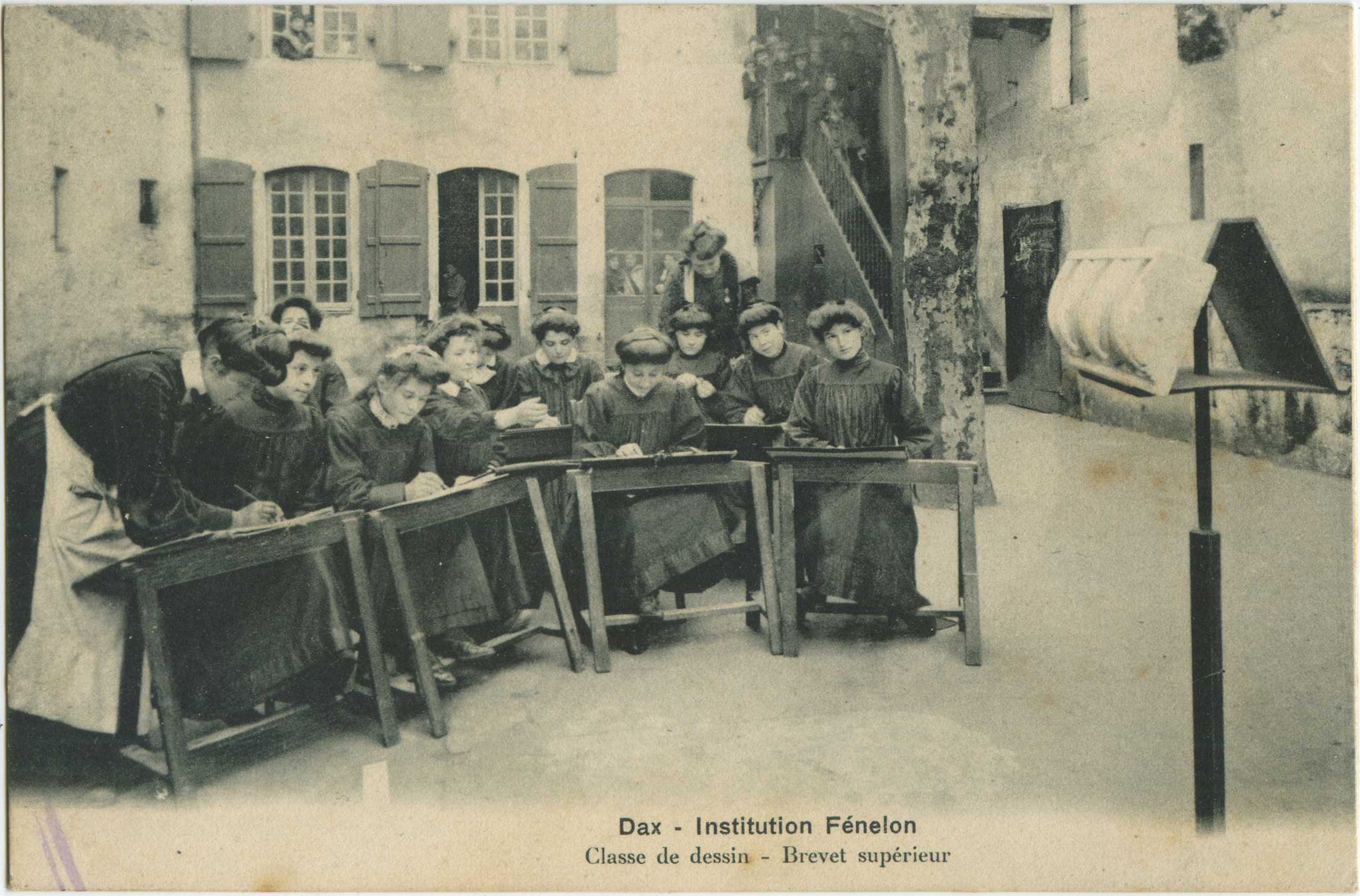 Dax - Institution Fénelon - Classe de dessin - Brevet supérieur