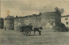 Carte postale ancienne - Dax - Place Saint-Pierre (restes de vieux Remparts).