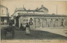 Carte postale ancienne - Dax - La Place et la Rue de la Fontaine-Chaude.