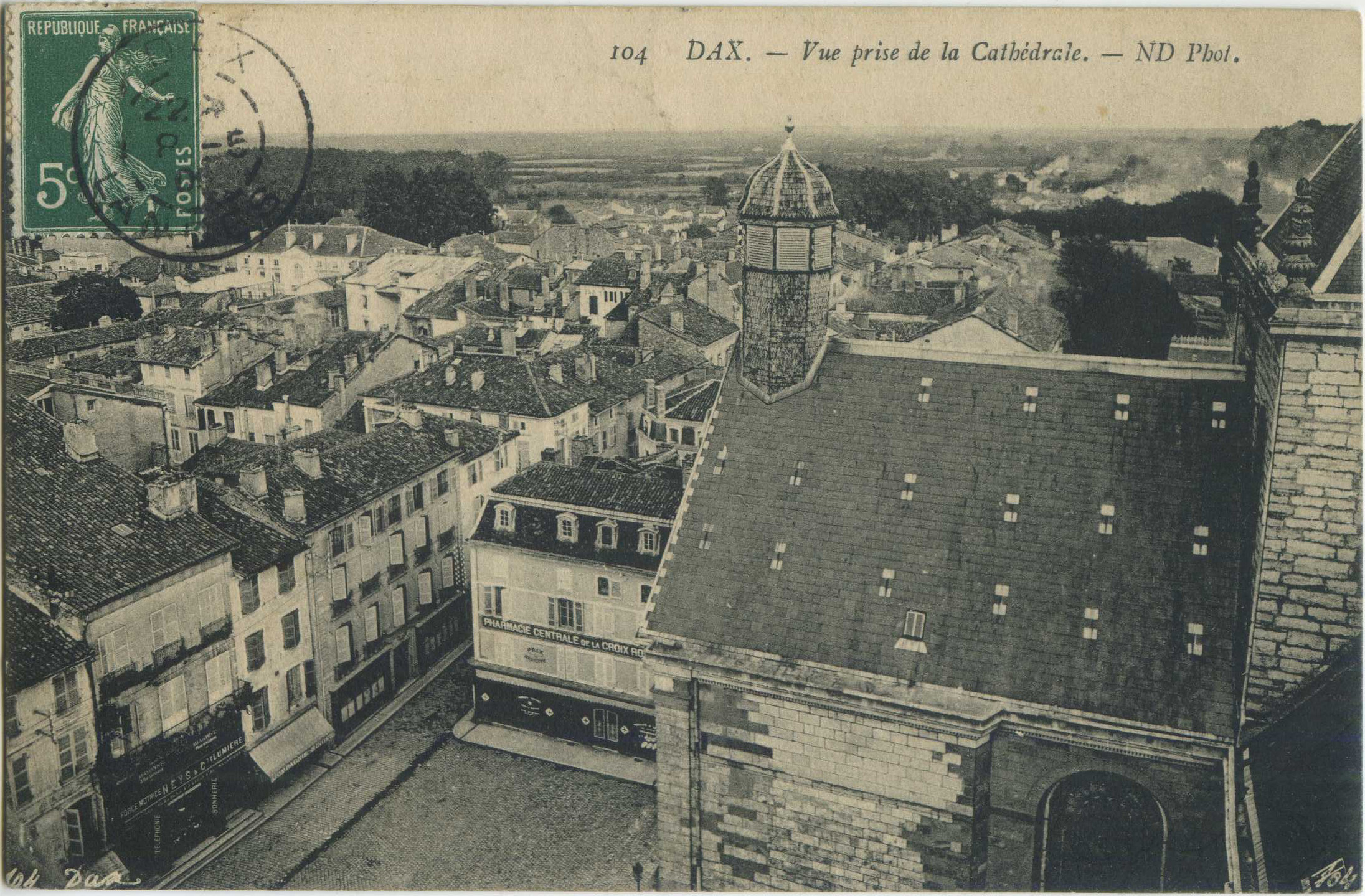 Dax - Vue prise de la Cathédrale.