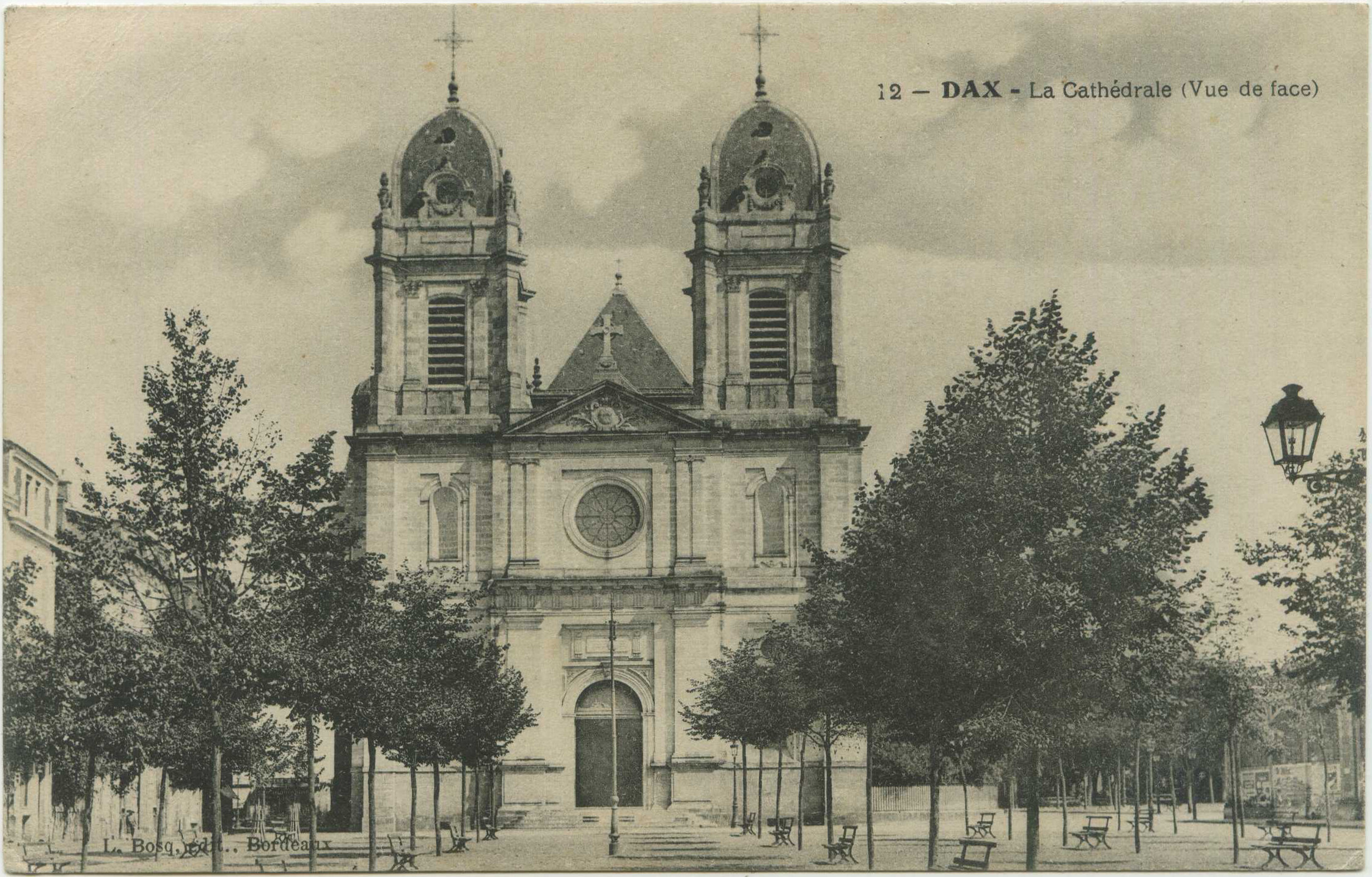 Dax - La Cathédrale (Vue de face)