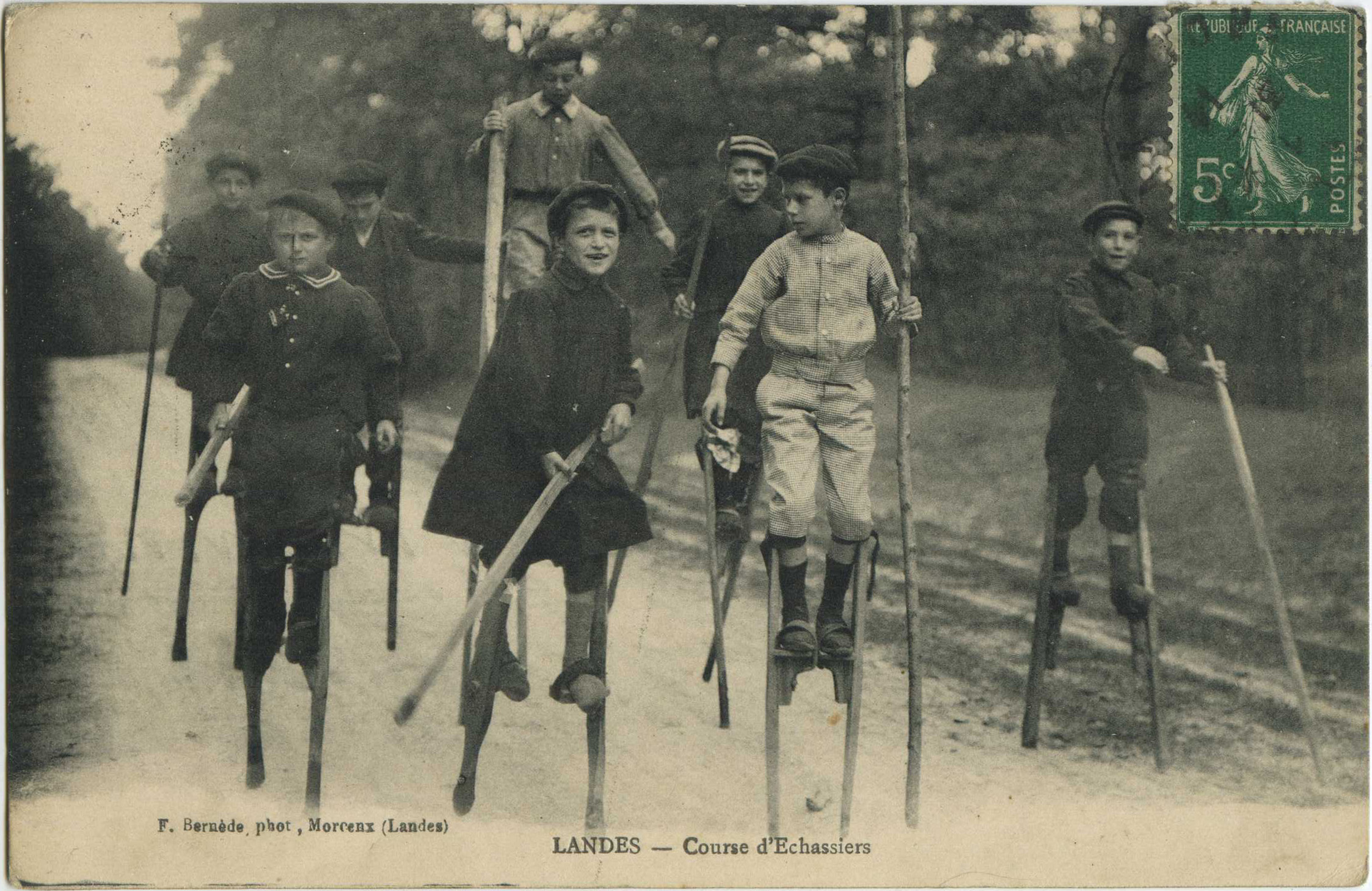 Landes - LANDES - Course d'Echassiers