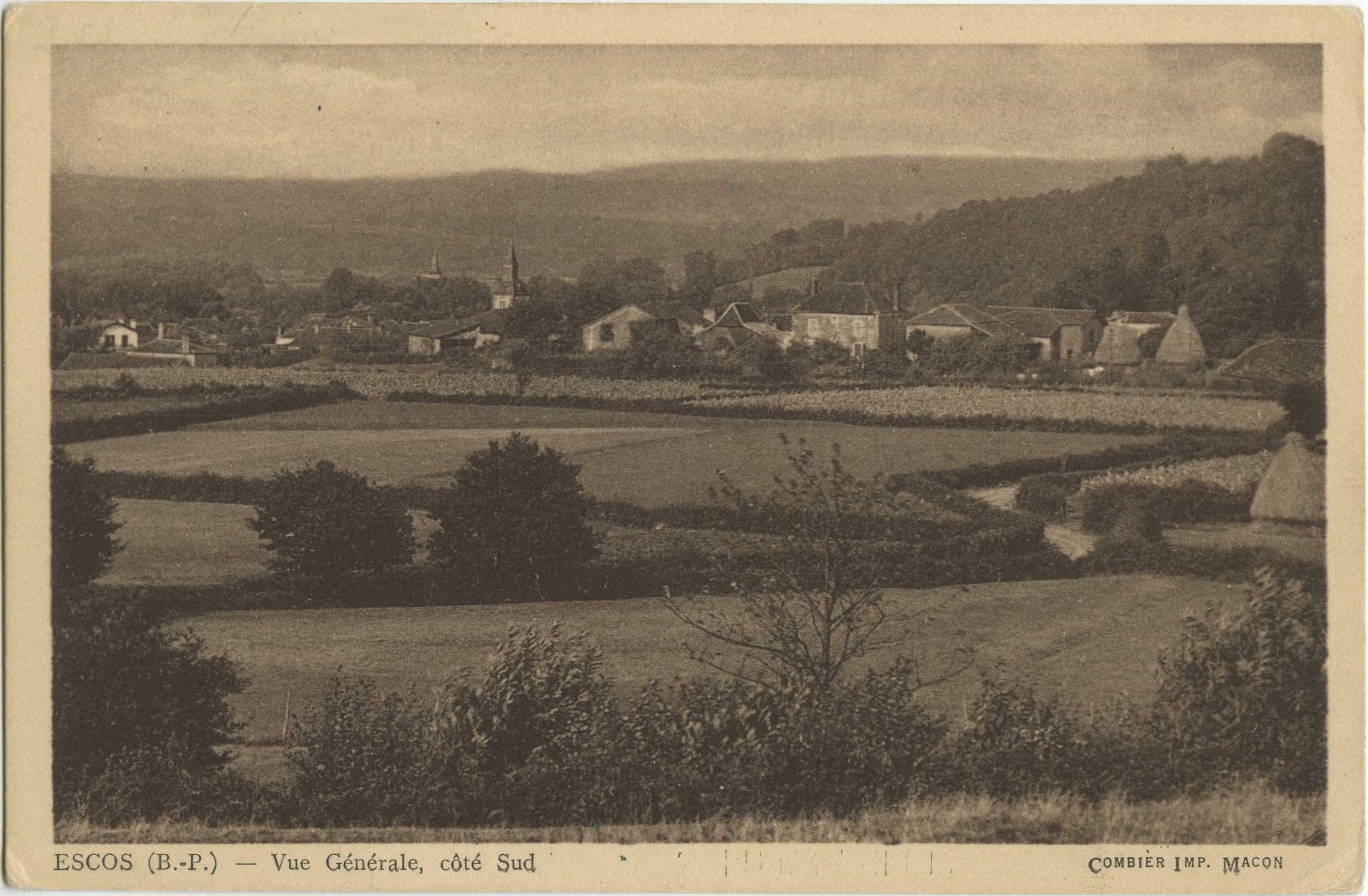 Escos - Vue Générale, côté Sud