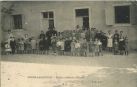 Carte postale ancienne - Escos - École et Mairie d'Escos