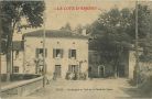 Carte postale ancienne - Escos - Boulangerie et Café sur la Place de l'Eglise