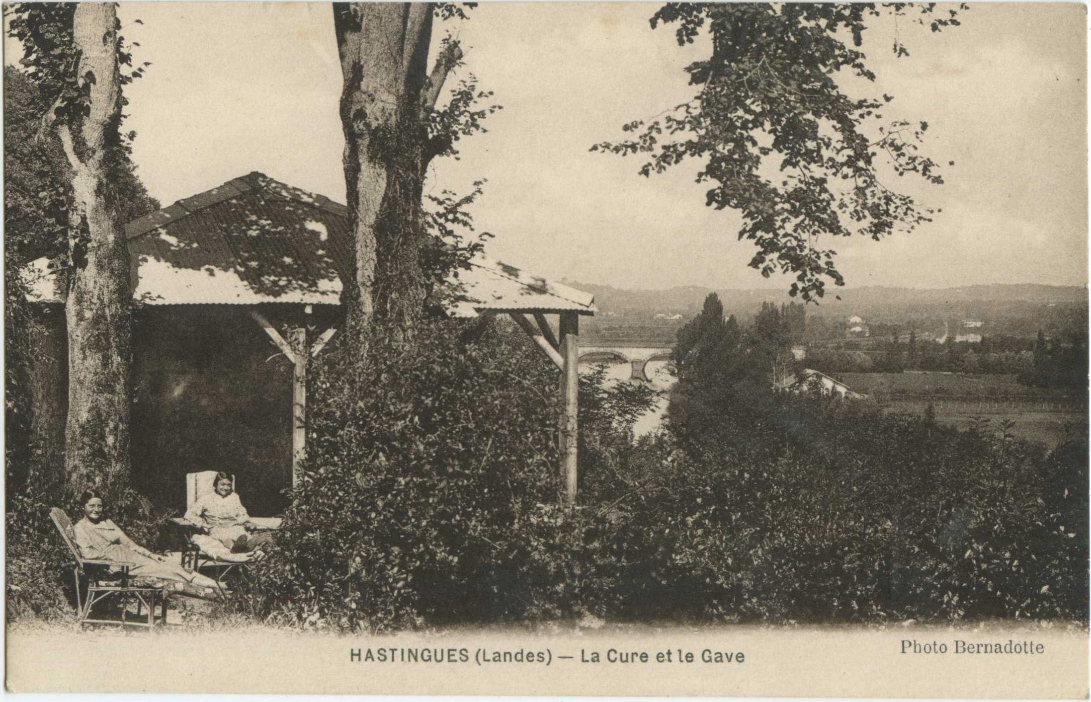 Hastingues - La Cure et le Gave