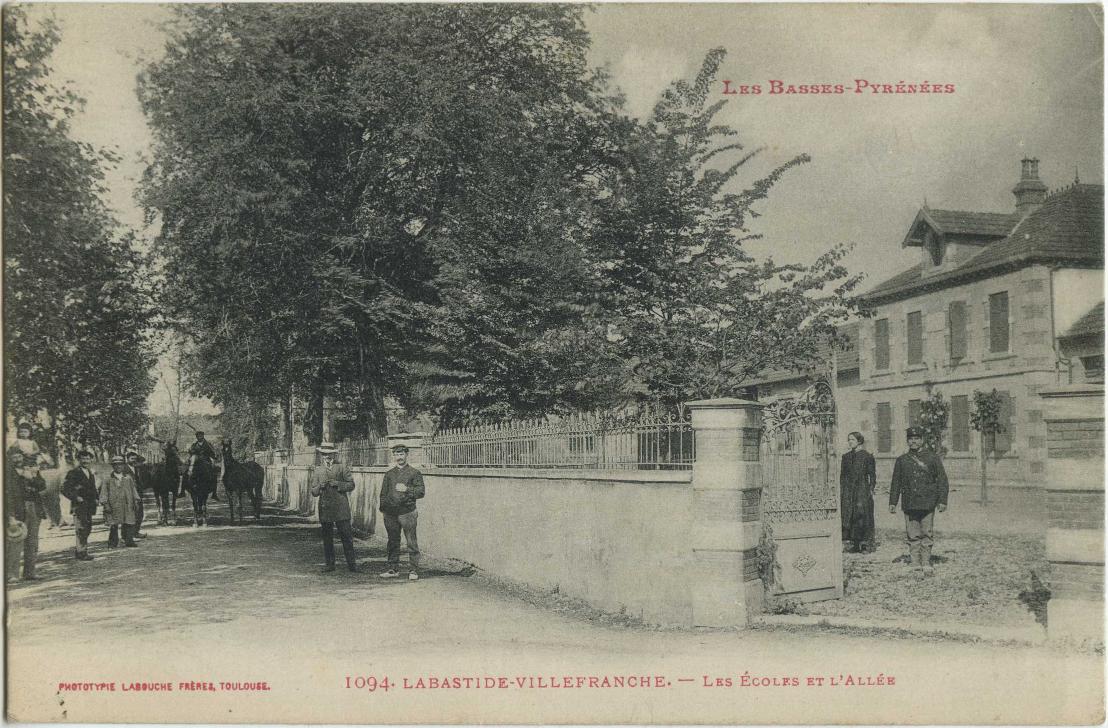 Labastide-Villefranche - Les Écoles et l'Allée
