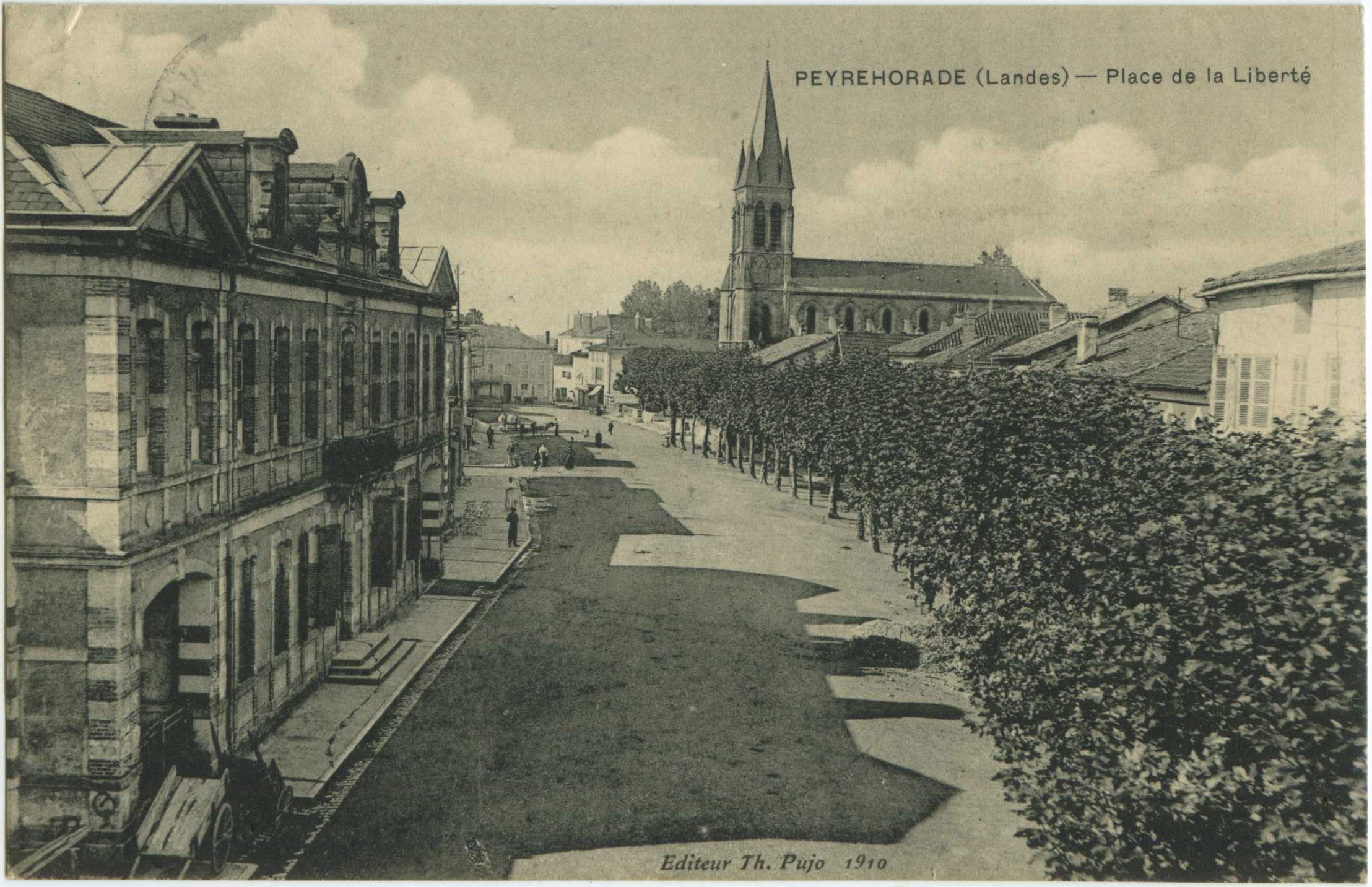 Peyrehorade - Place de la Liberté