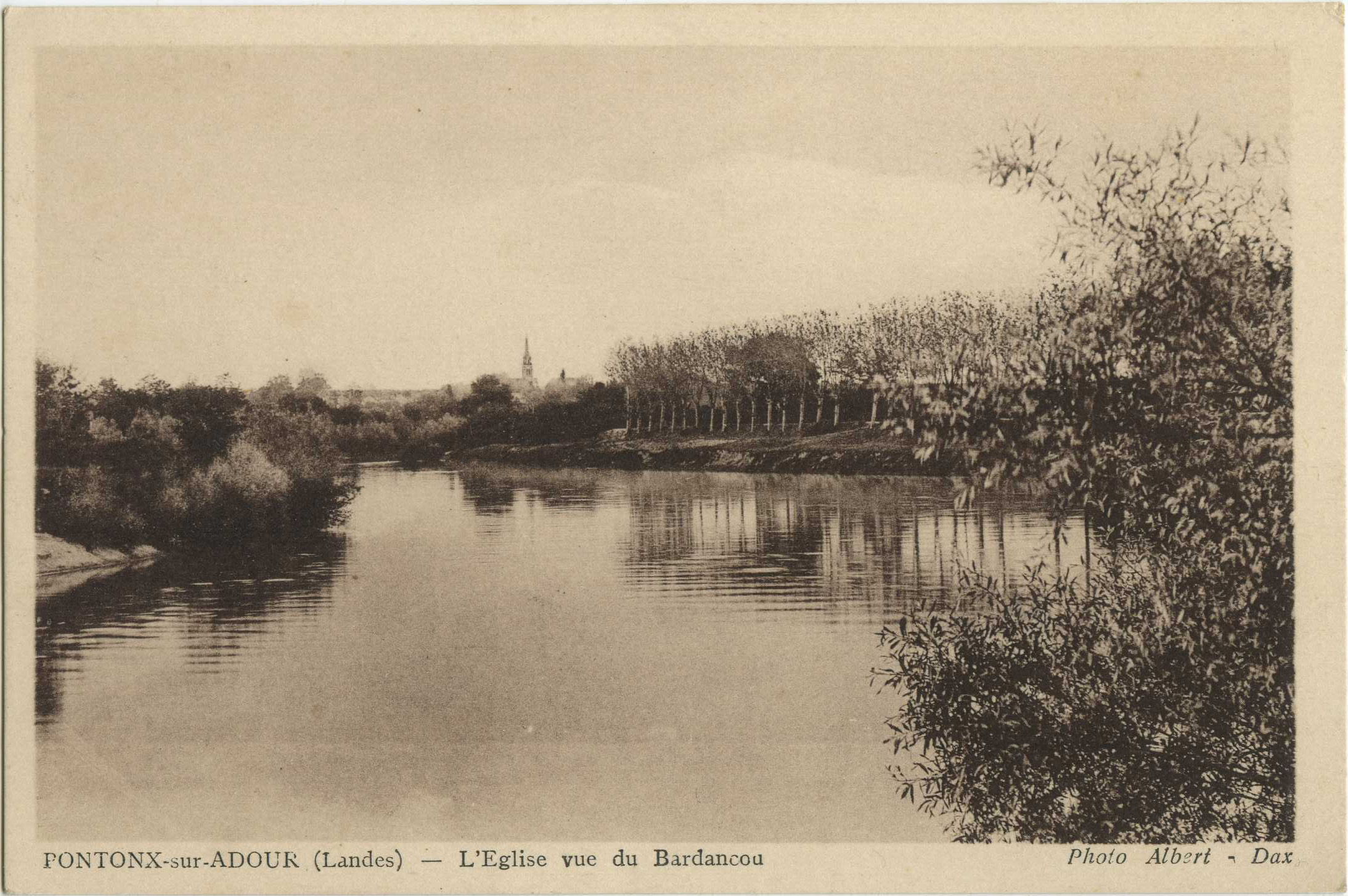 Pontonx-sur-l'Adour - L'Eglise vue du Bardancou