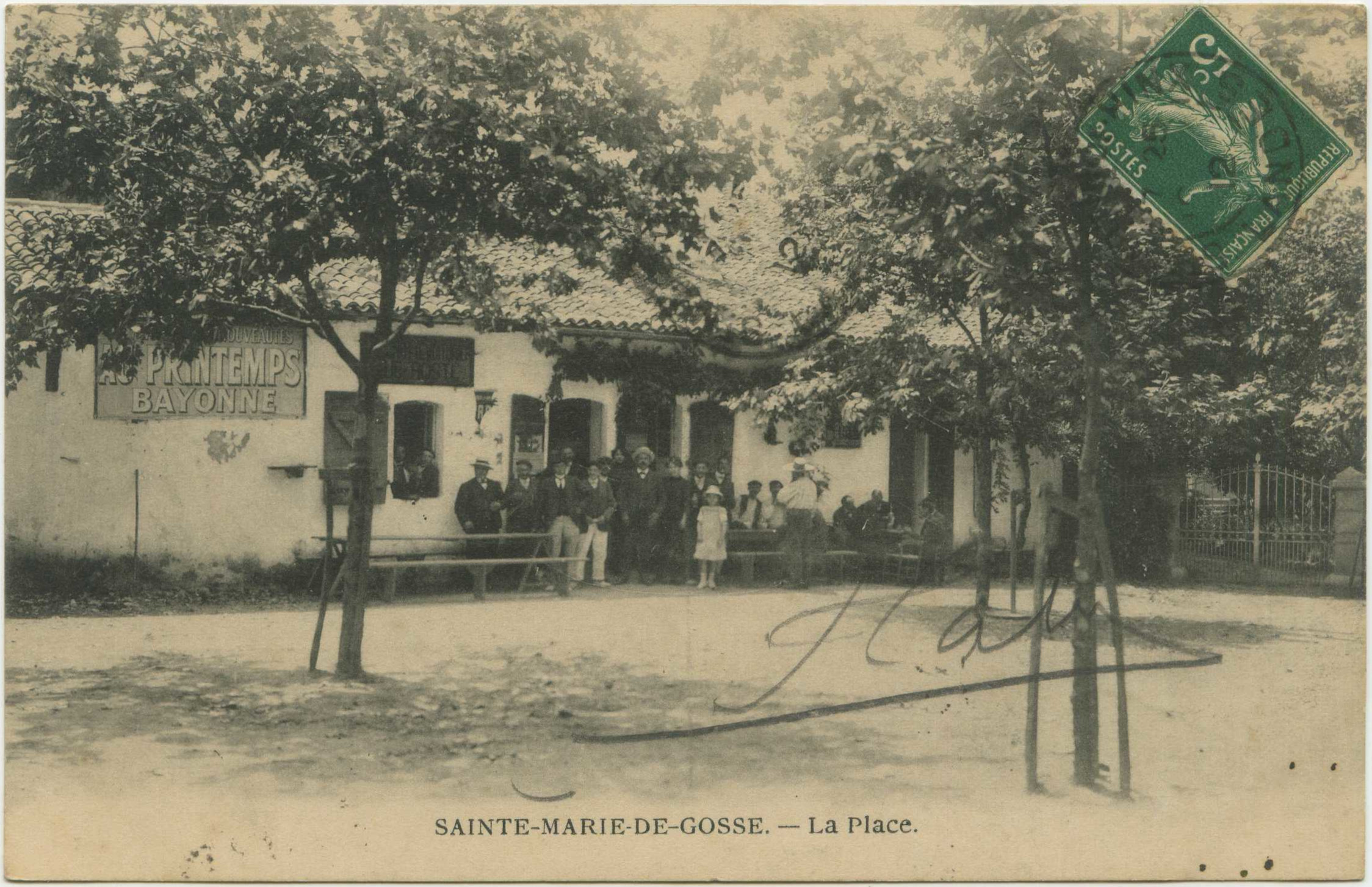 Sainte-Marie-de-Gosse - La Place.