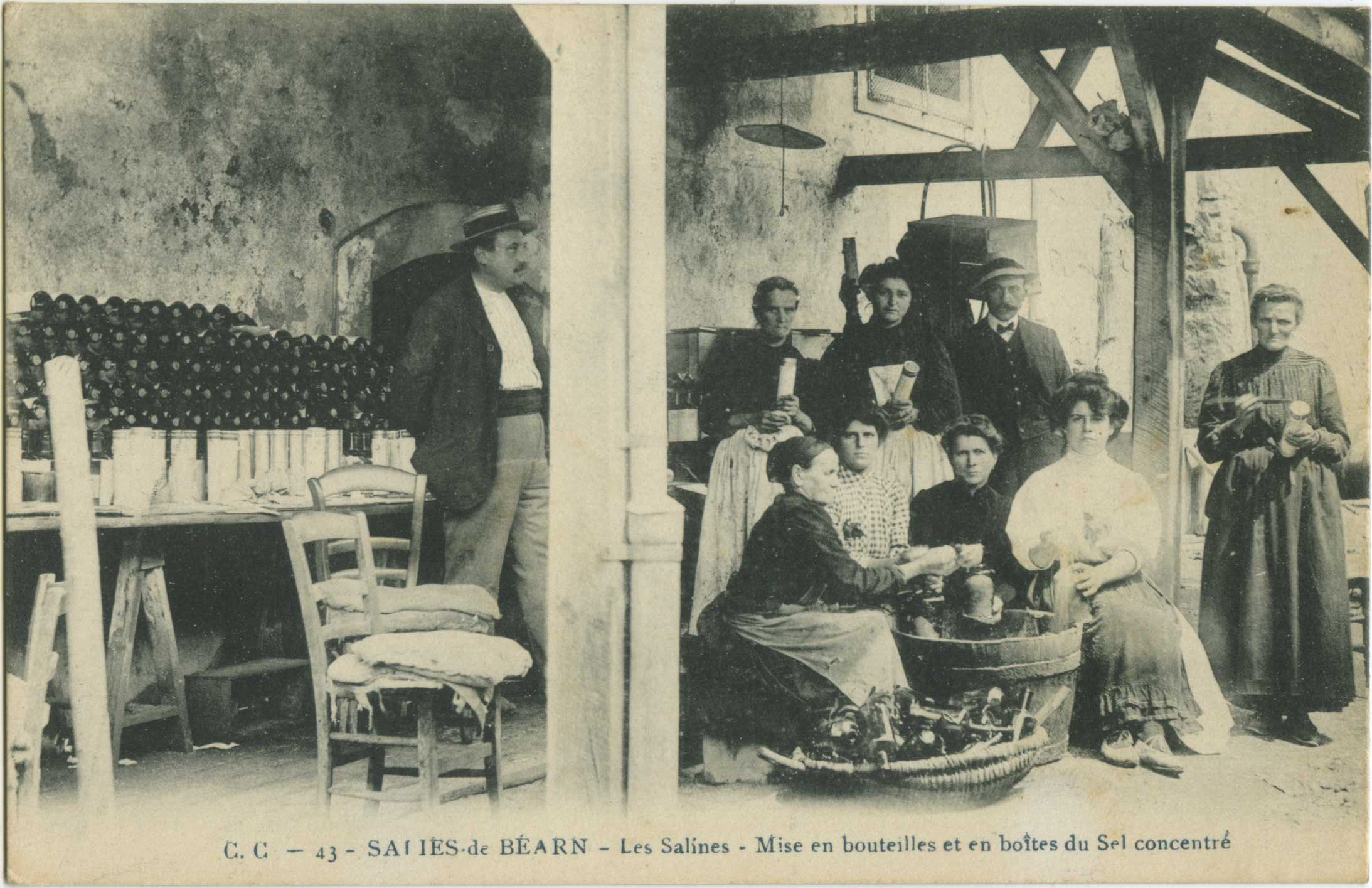 Salies-de-Béarn - Les Salines - Mise en bouteilles et en boîtes du sel concentré