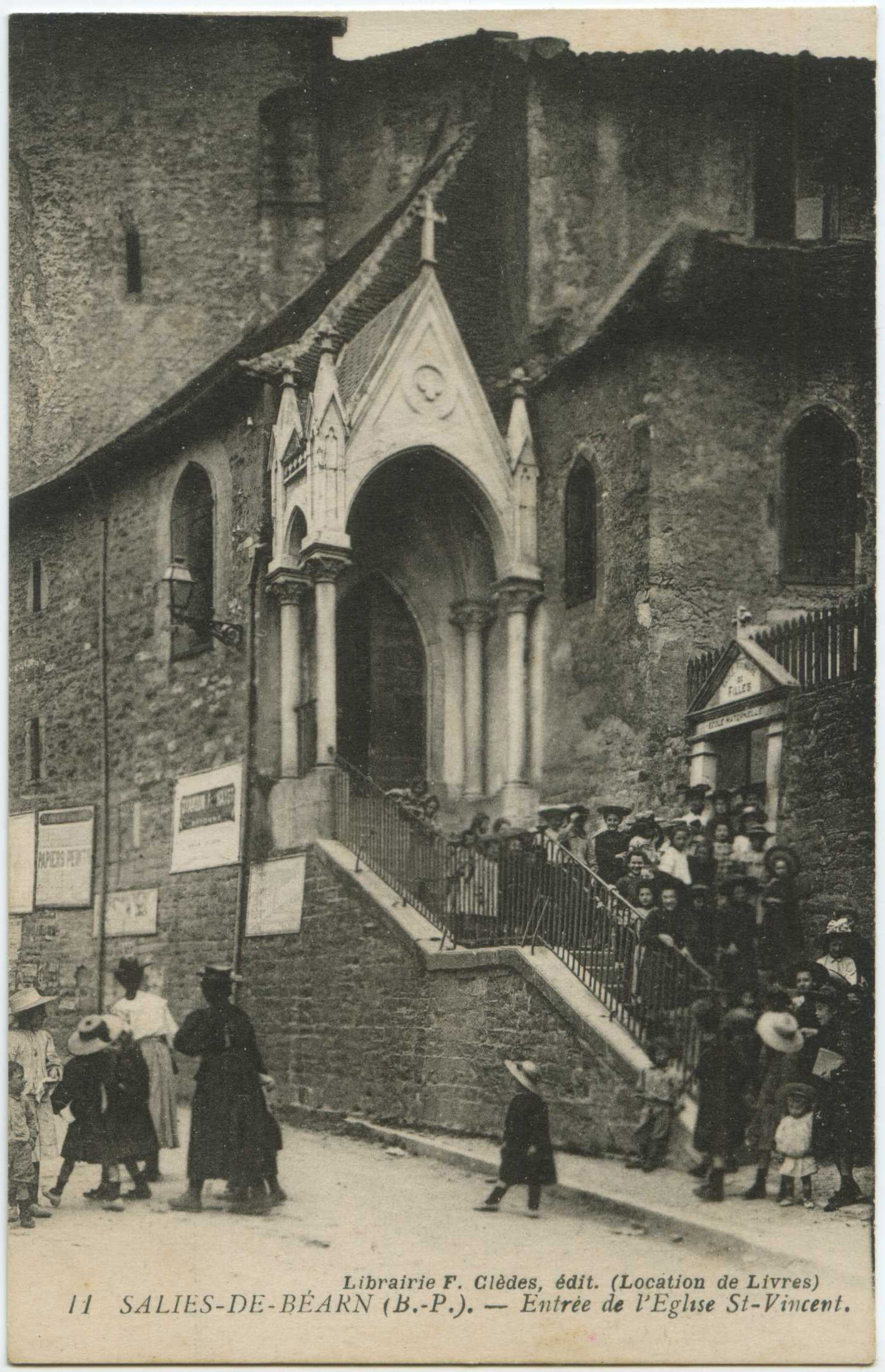 Salies-de-Béarn - Entrée de l'Eglise St-Vincent