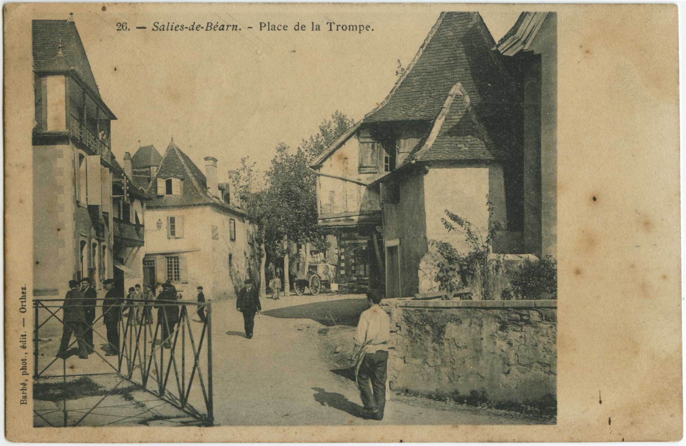 Salies-de-Béarn - Place de la Trompe