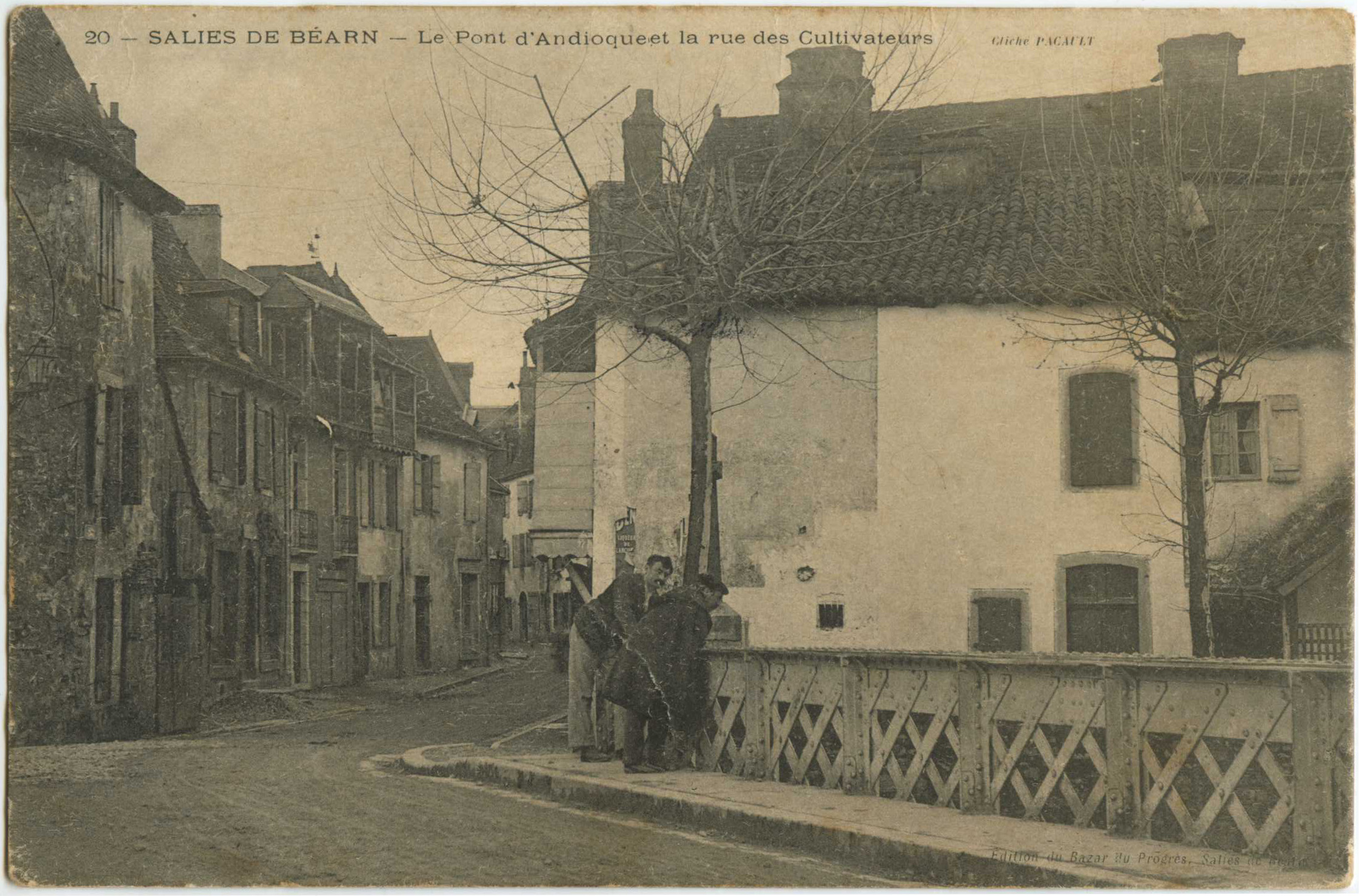 Salies-de-Béarn - Le Pont d'Andioque et la rue des Cultivateurs