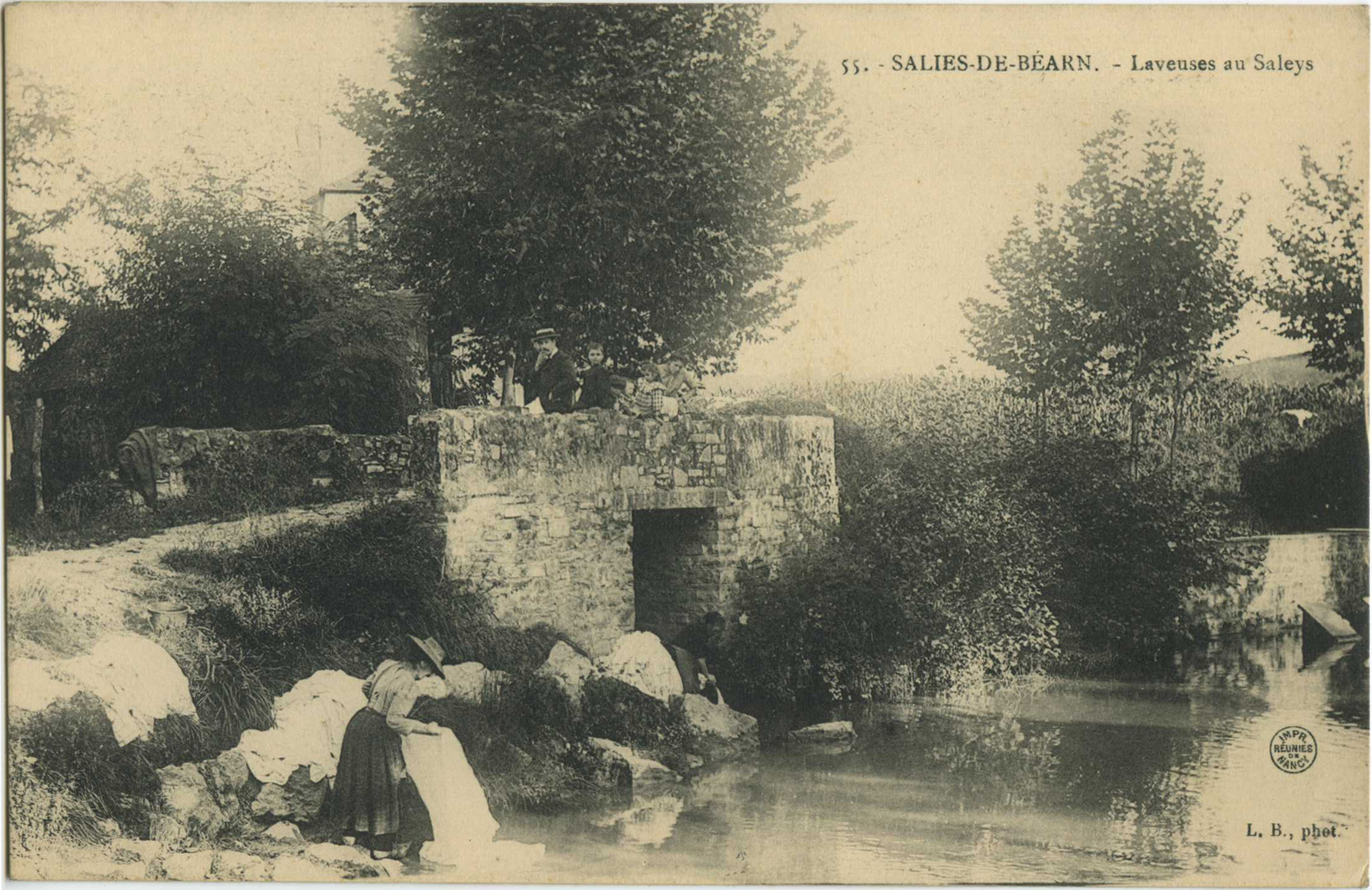 Salies-de-Béarn - Laveuses au Saleys